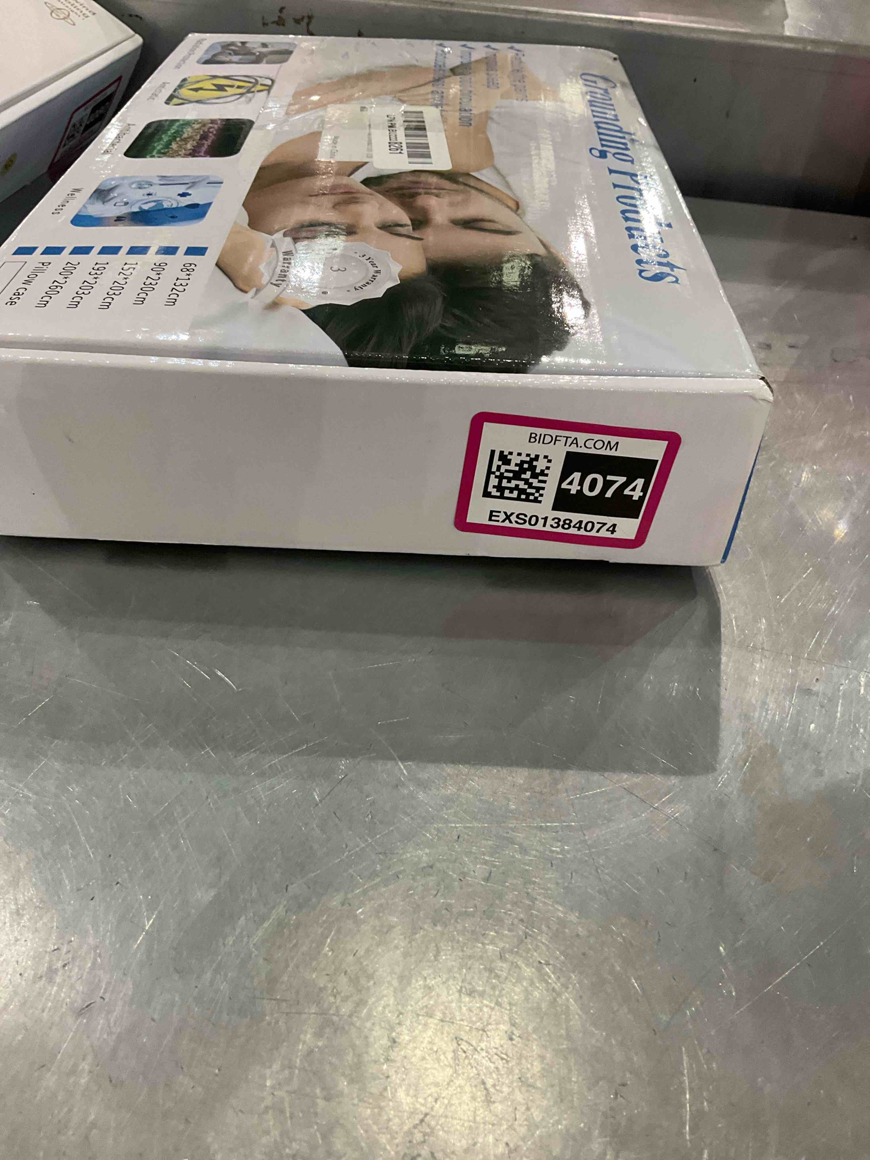 https://s3.amazonaws.com/lotting-images-prod/BargainHunt/EXS01384074_1718711520756.jpeg
