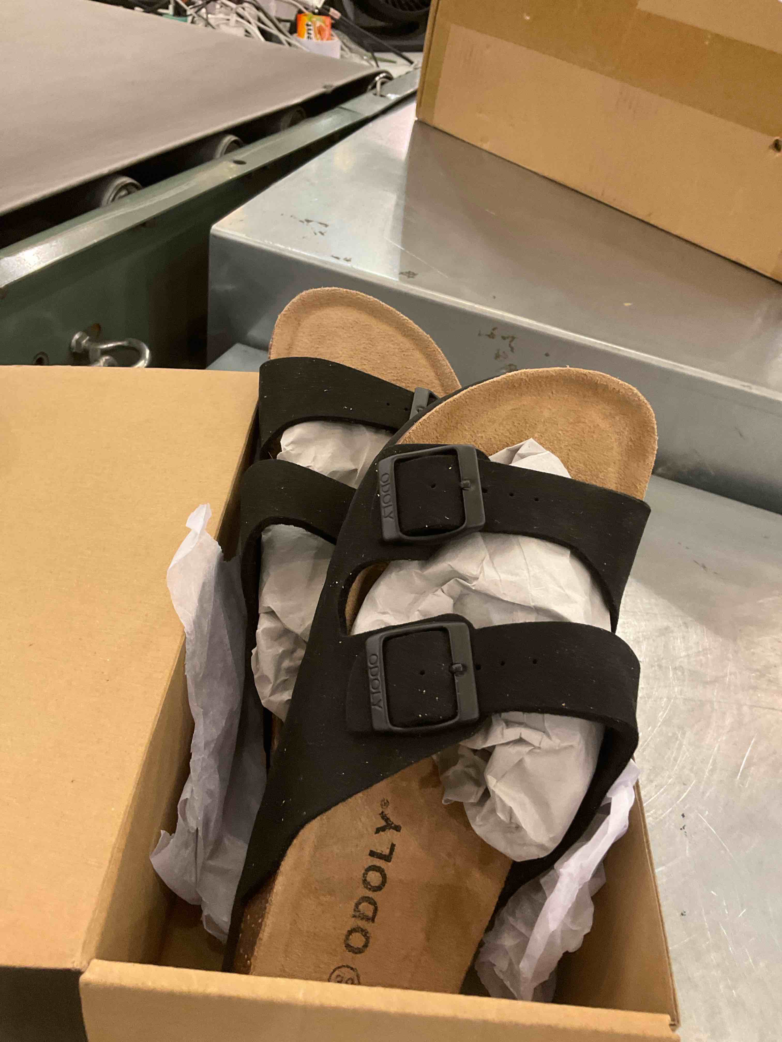 https://s3.amazonaws.com/lotting-images-prod/BargainHunt/EXS01384158_1718733064765.jpeg