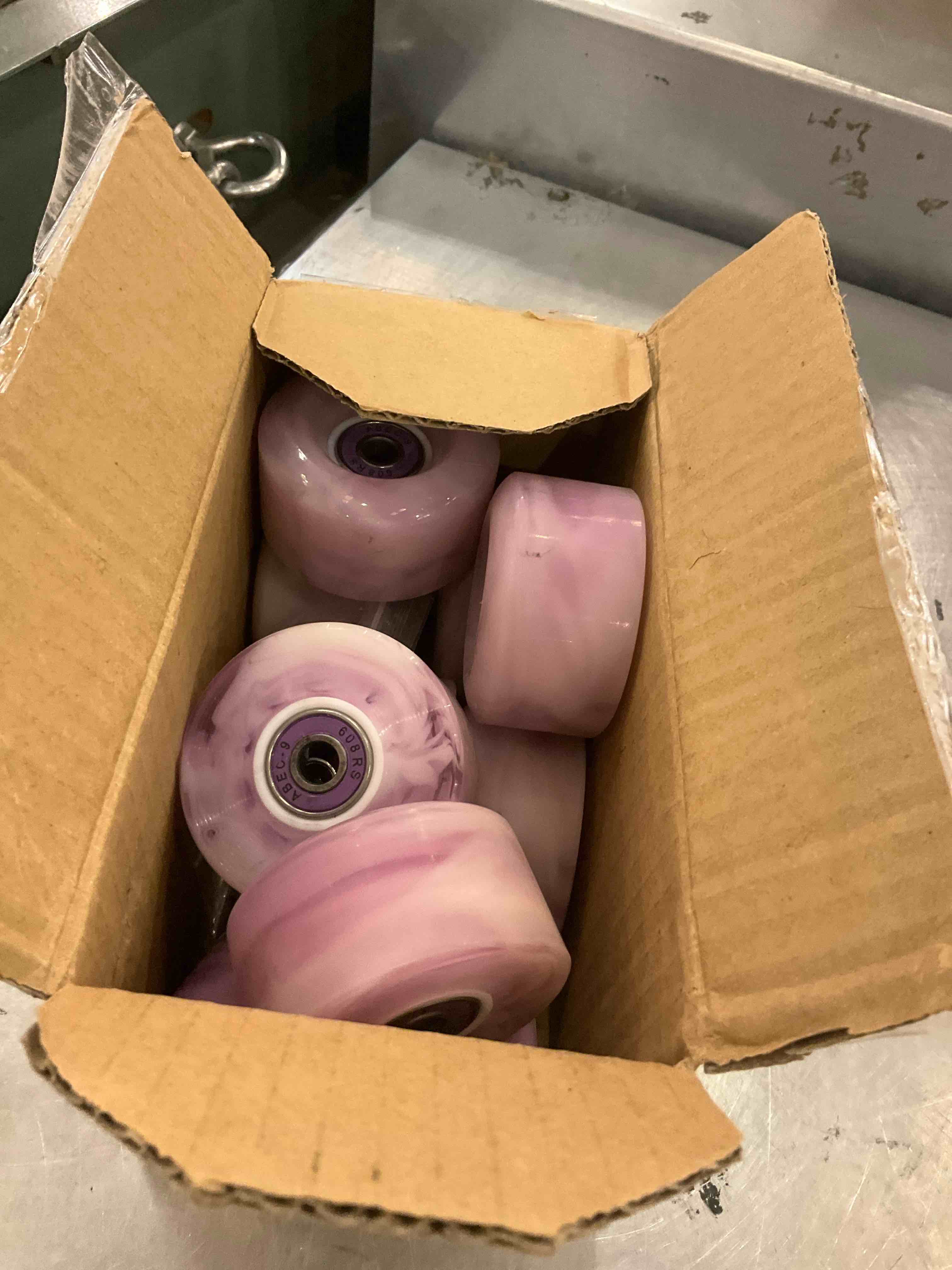 https://s3.amazonaws.com/lotting-images-prod/BargainHunt/EXS01384164_1718735923219.jpeg