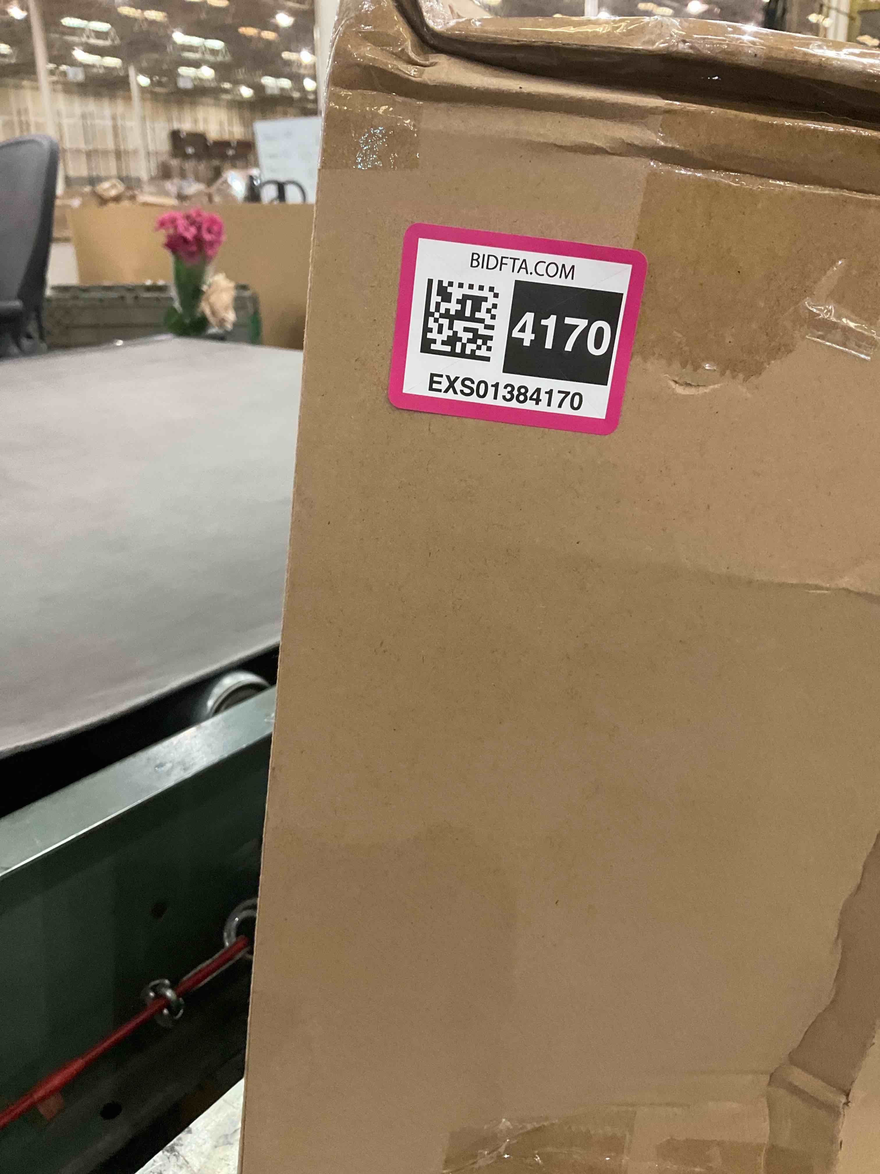 https://s3.amazonaws.com/lotting-images-prod/BargainHunt/EXS01384170_1718735699310.jpeg