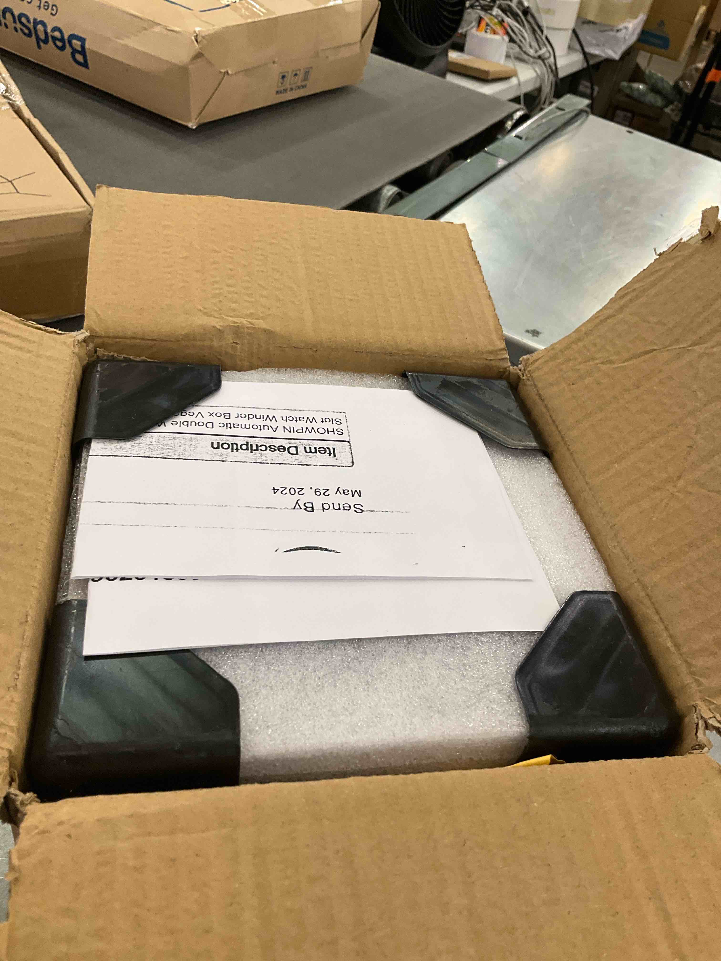 https://s3.amazonaws.com/lotting-images-prod/BargainHunt/EXS01384363_1718812732144.jpeg