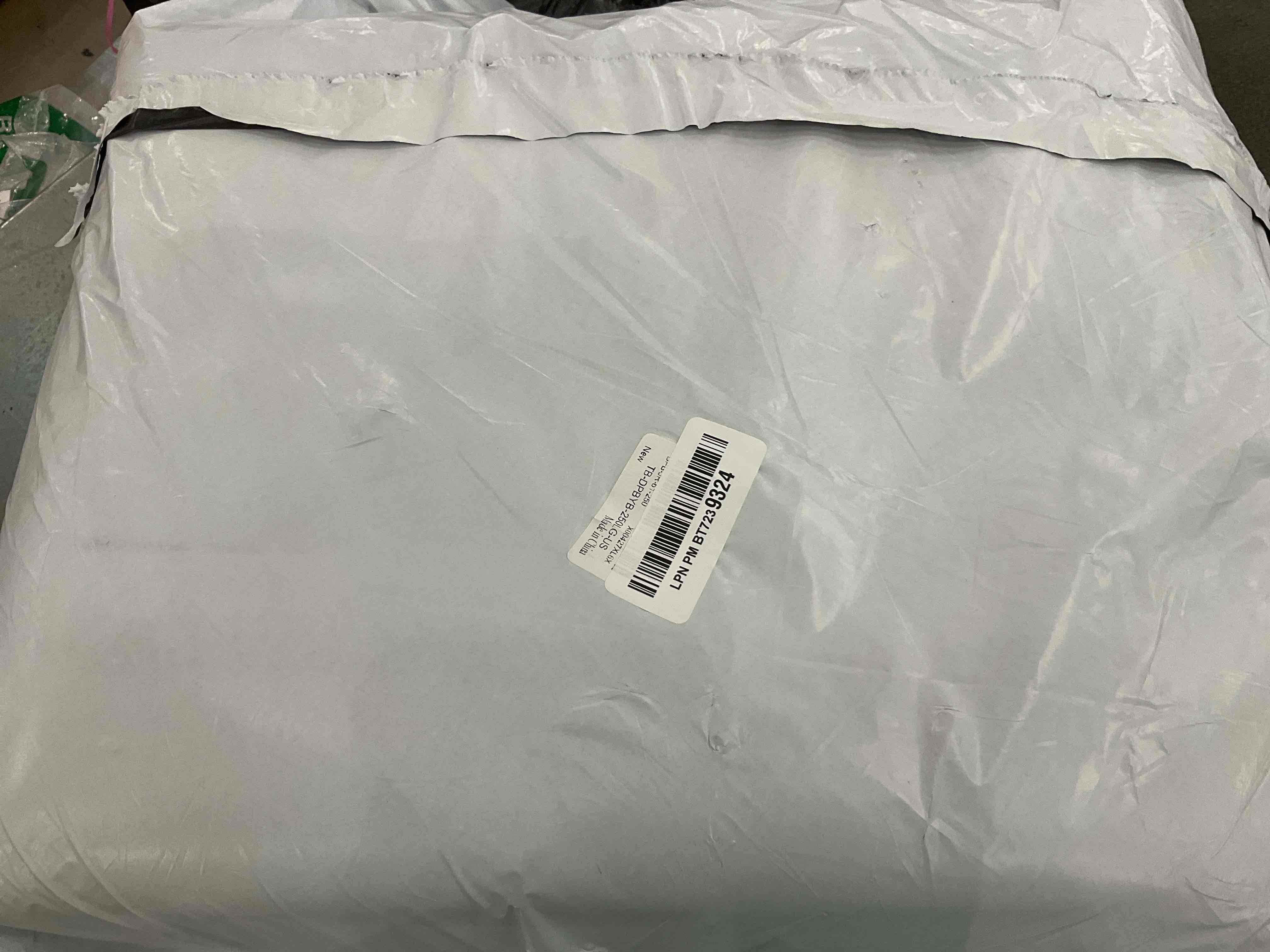 https://s3.amazonaws.com/lotting-images-prod/BargainHunt/EXS01384633_1718377364255.jpeg