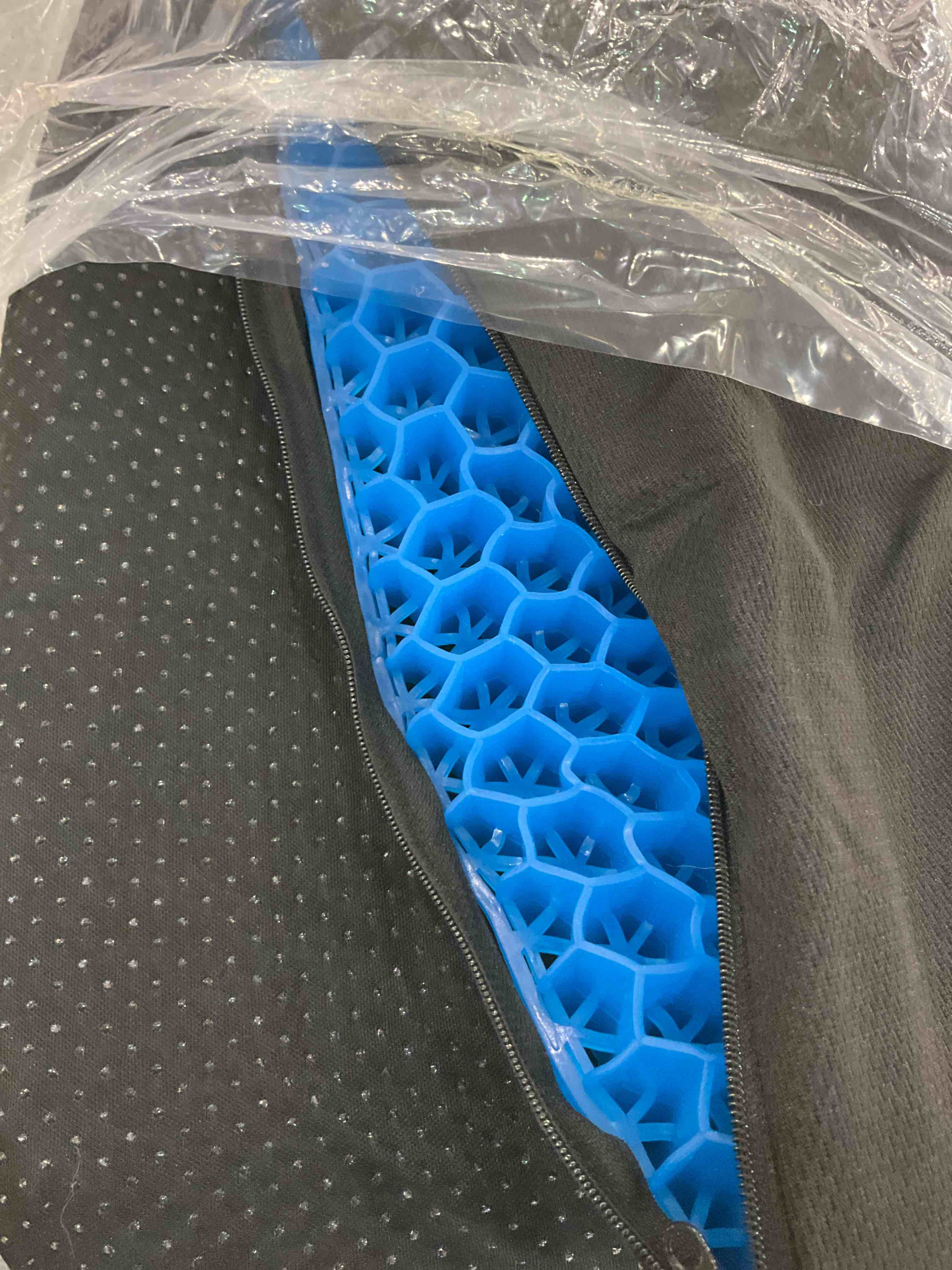 https://s3.amazonaws.com/lotting-images-prod/BargainHunt/EXS01384726_1718628908826.jpeg