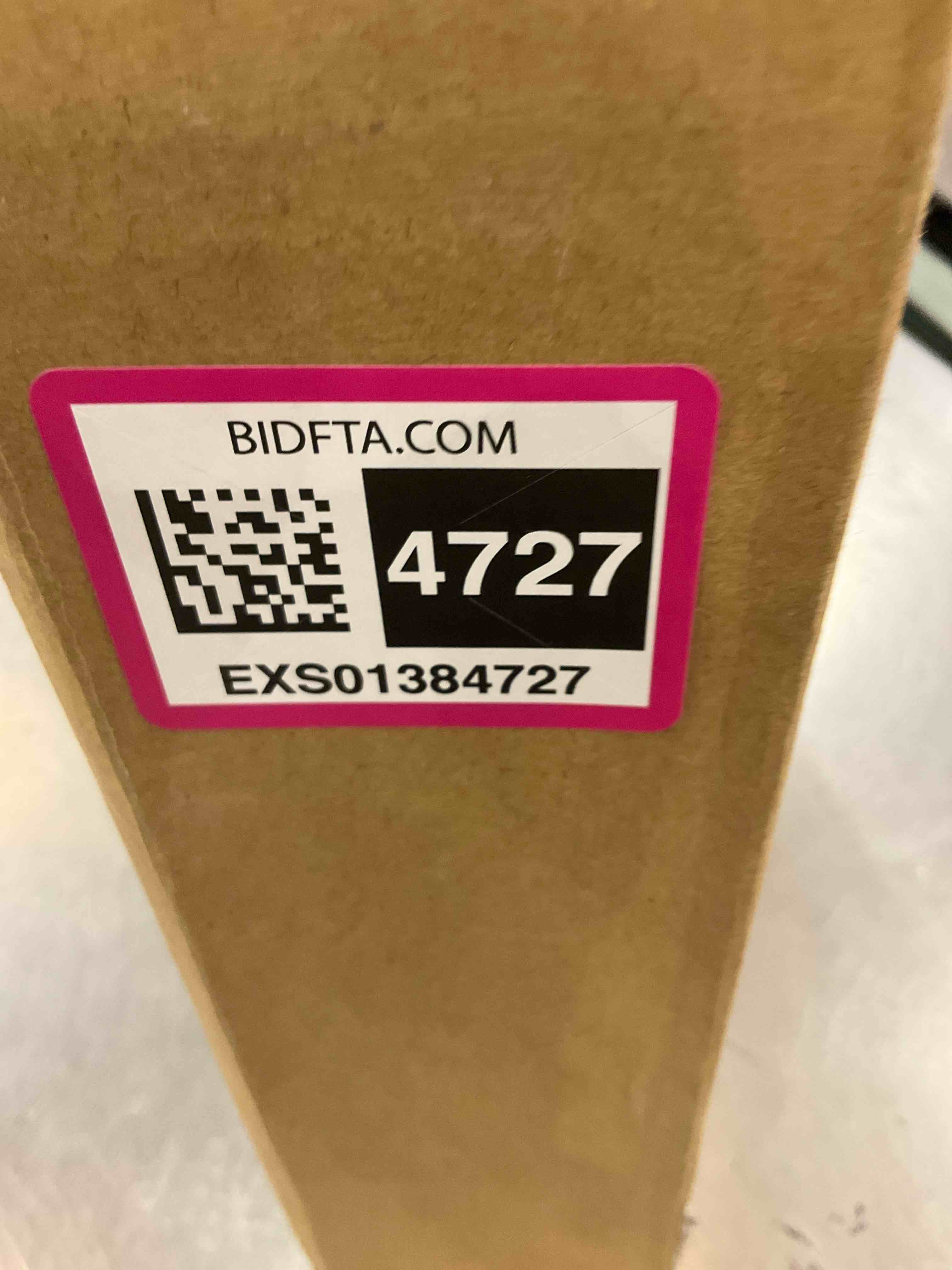 https://s3.amazonaws.com/lotting-images-prod/BargainHunt/EXS01384727_1718630684801.jpeg