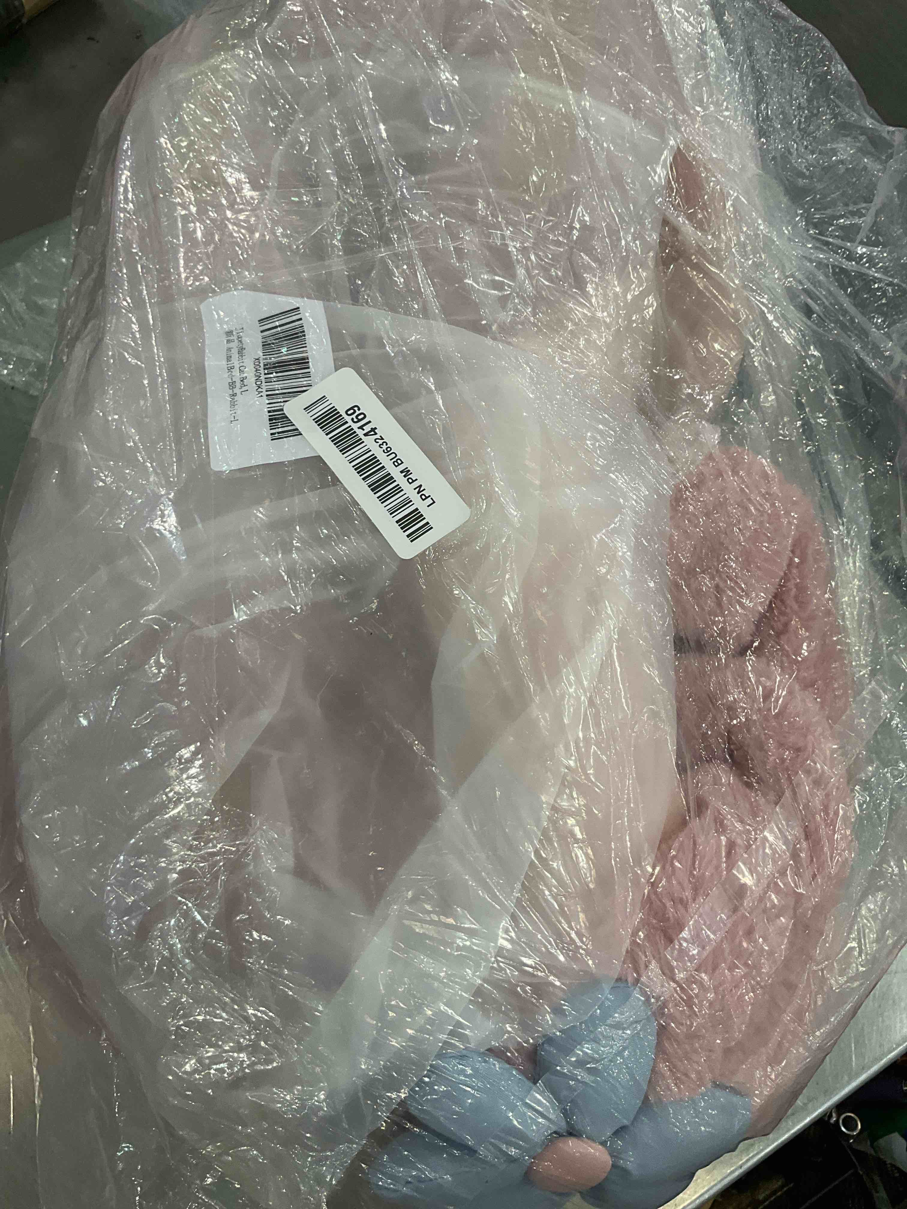 https://s3.amazonaws.com/lotting-images-prod/BargainHunt/EXS01384746_1718632687623.jpeg