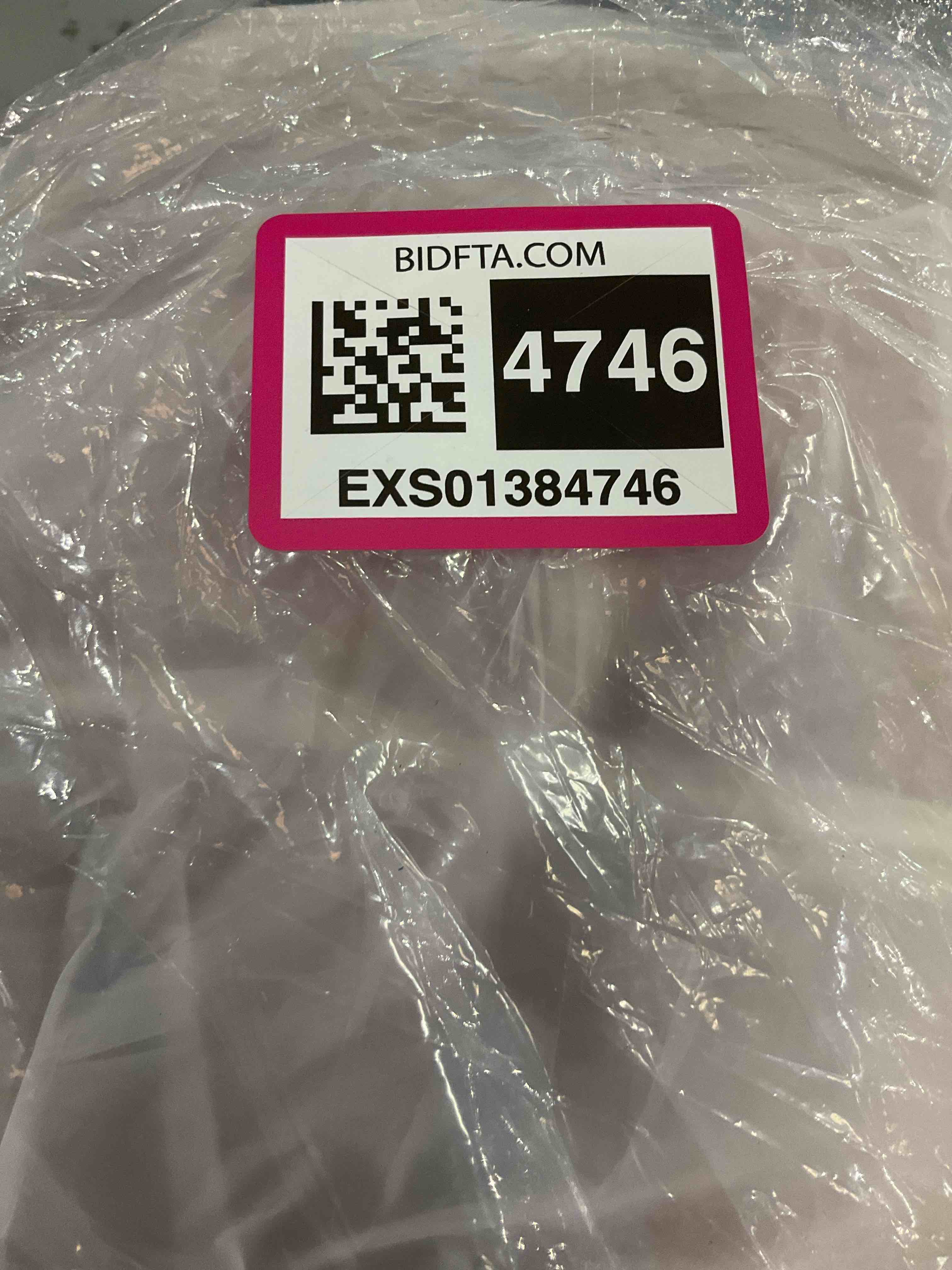 https://s3.amazonaws.com/lotting-images-prod/BargainHunt/EXS01384746_1718632706674.jpeg