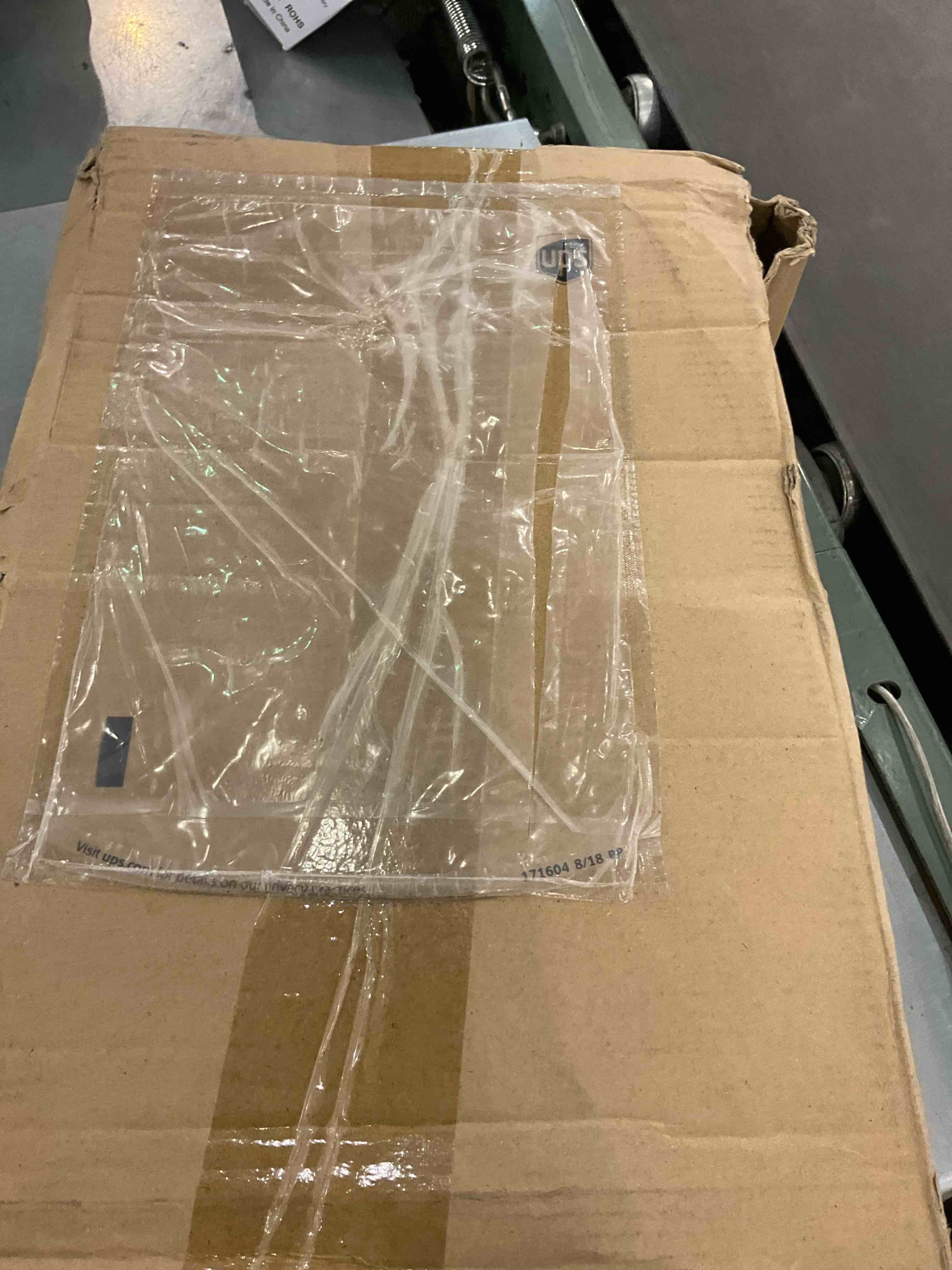 https://s3.amazonaws.com/lotting-images-prod/BargainHunt/EXS01384871_1718710799868.jpeg