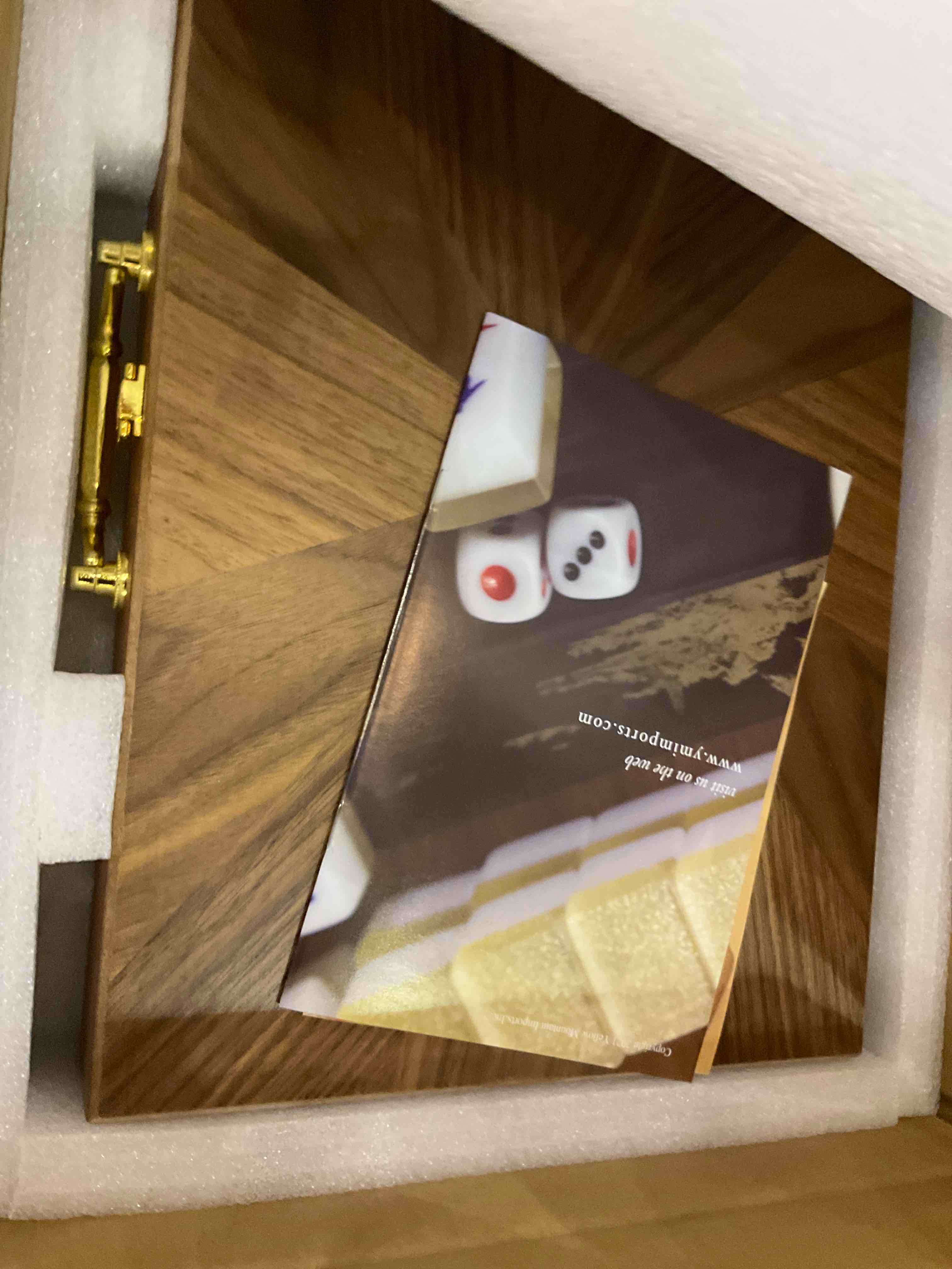 Yellow Mountain Imports Classic Chinese Mahjong Game Set, Champagne Gold - with 148 Medium Size Tiles and a Wooden Case - for Chinese Style Game Play