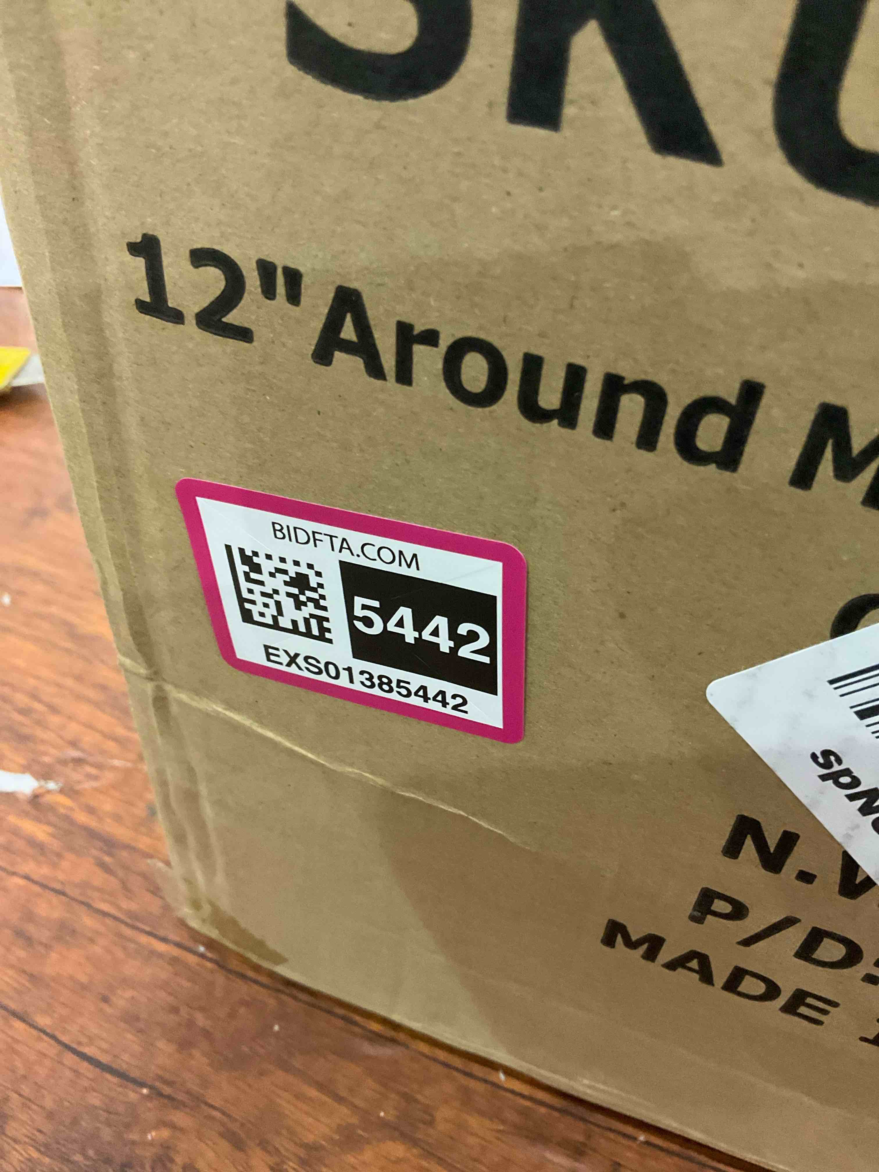 https://s3.amazonaws.com/lotting-images-prod/BargainHunt/EXS01385442_1718904615441.jpeg