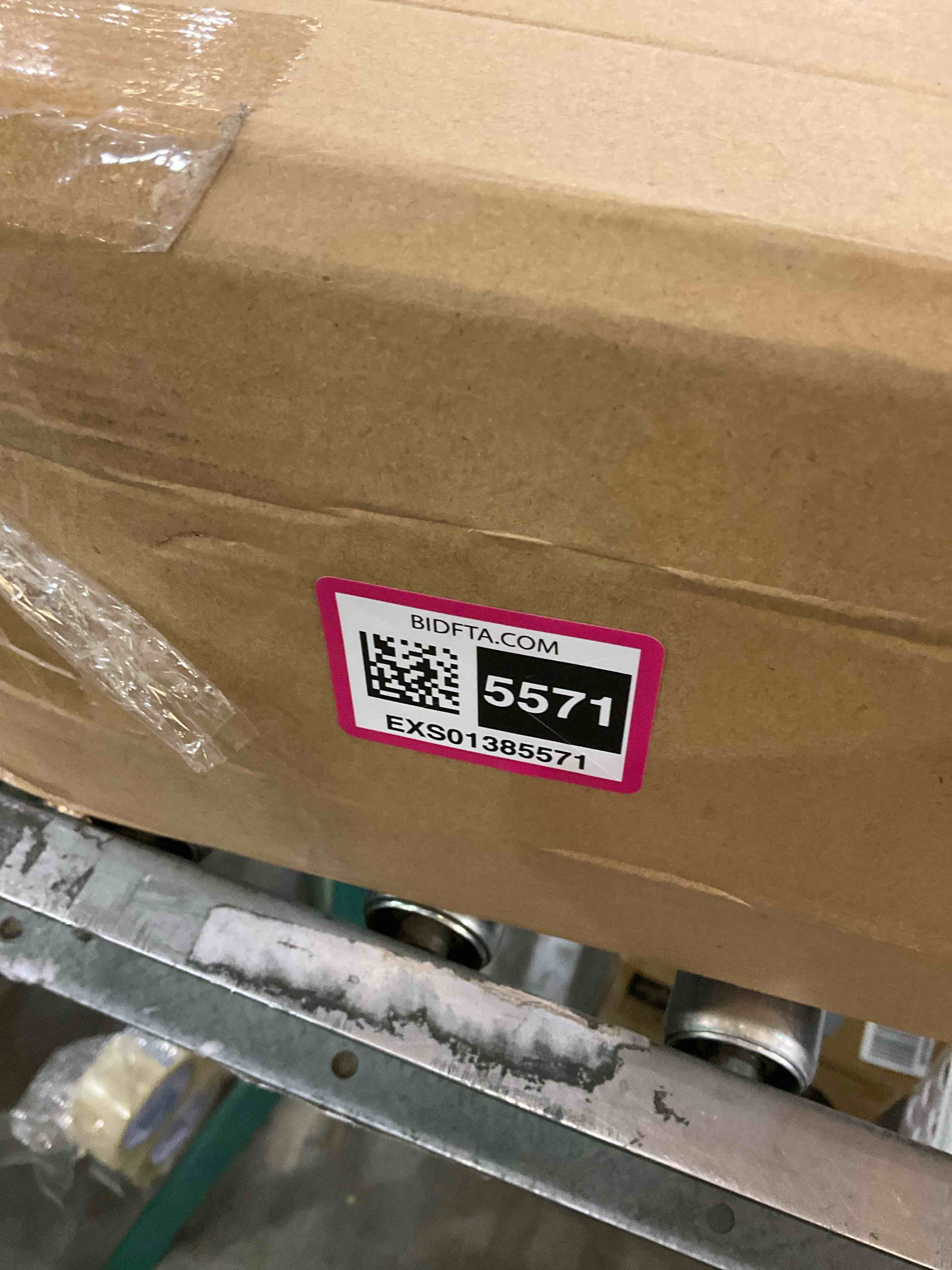 https://s3.amazonaws.com/lotting-images-prod/BargainHunt/EXS01385571_1718632712596.jpeg