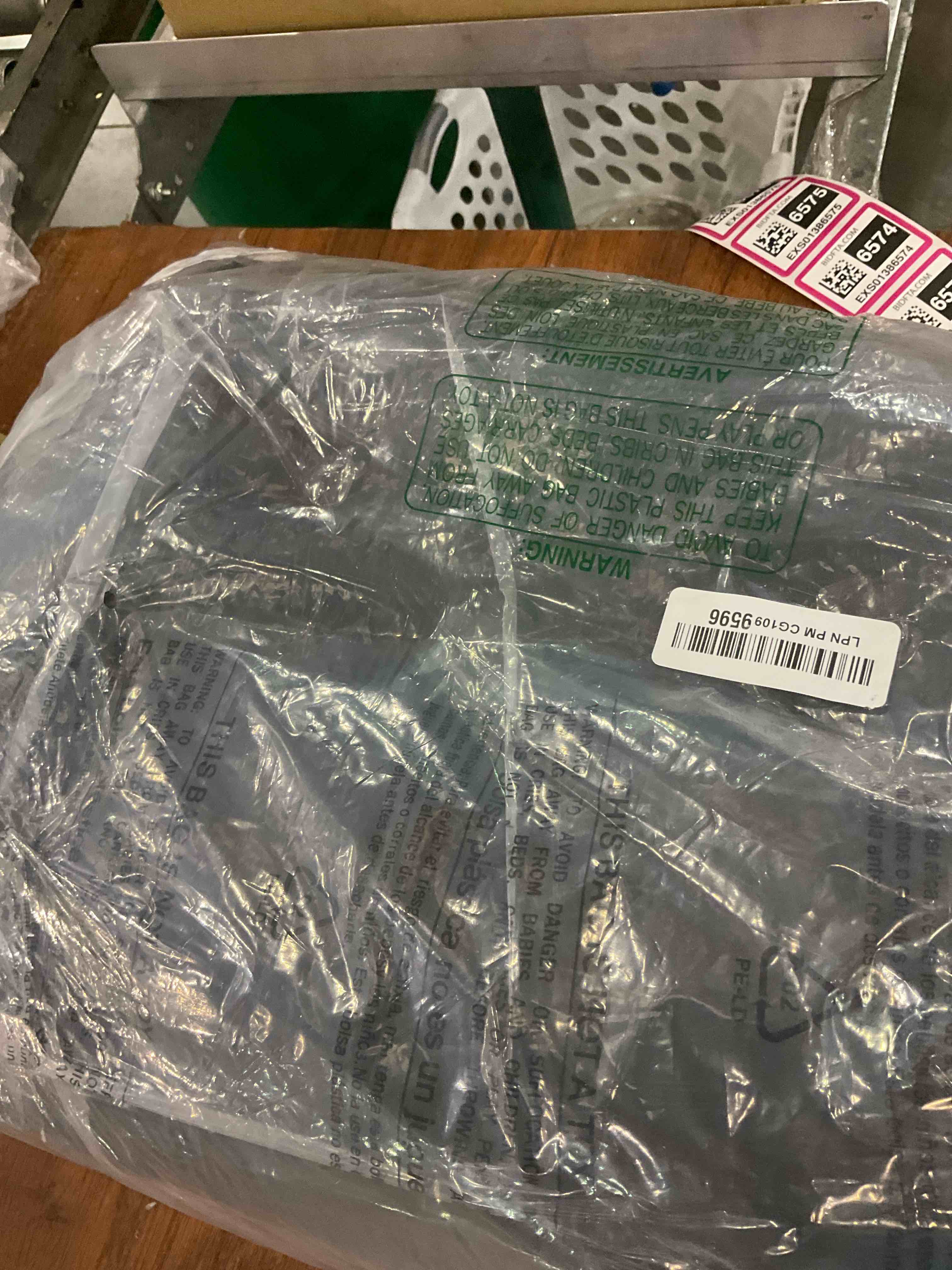 https://s3.amazonaws.com/lotting-images-prod/BargainHunt/EXS01386564_1718192235835.jpeg