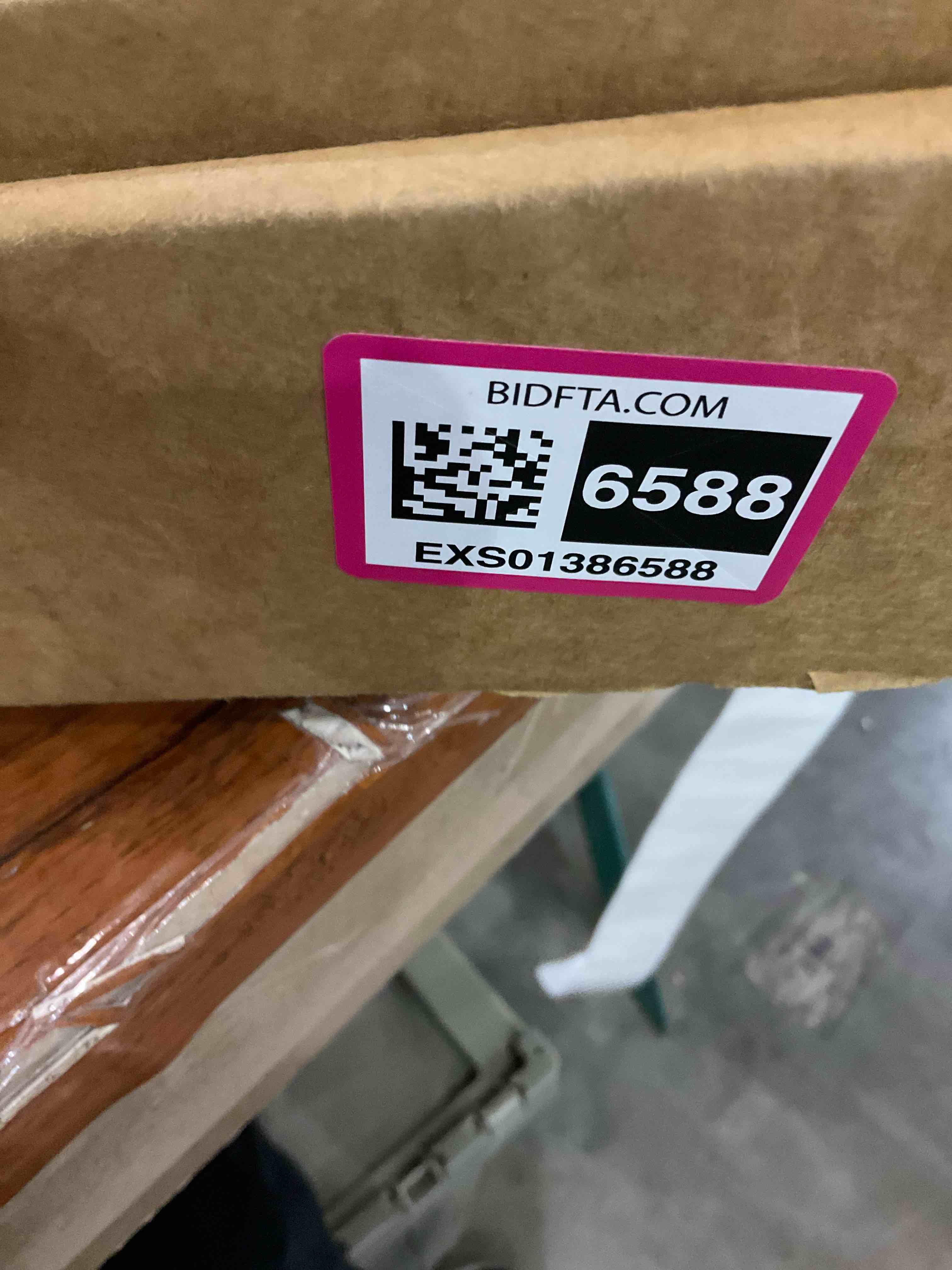 https://s3.amazonaws.com/lotting-images-prod/BargainHunt/EXS01386588_1718194580197.jpeg