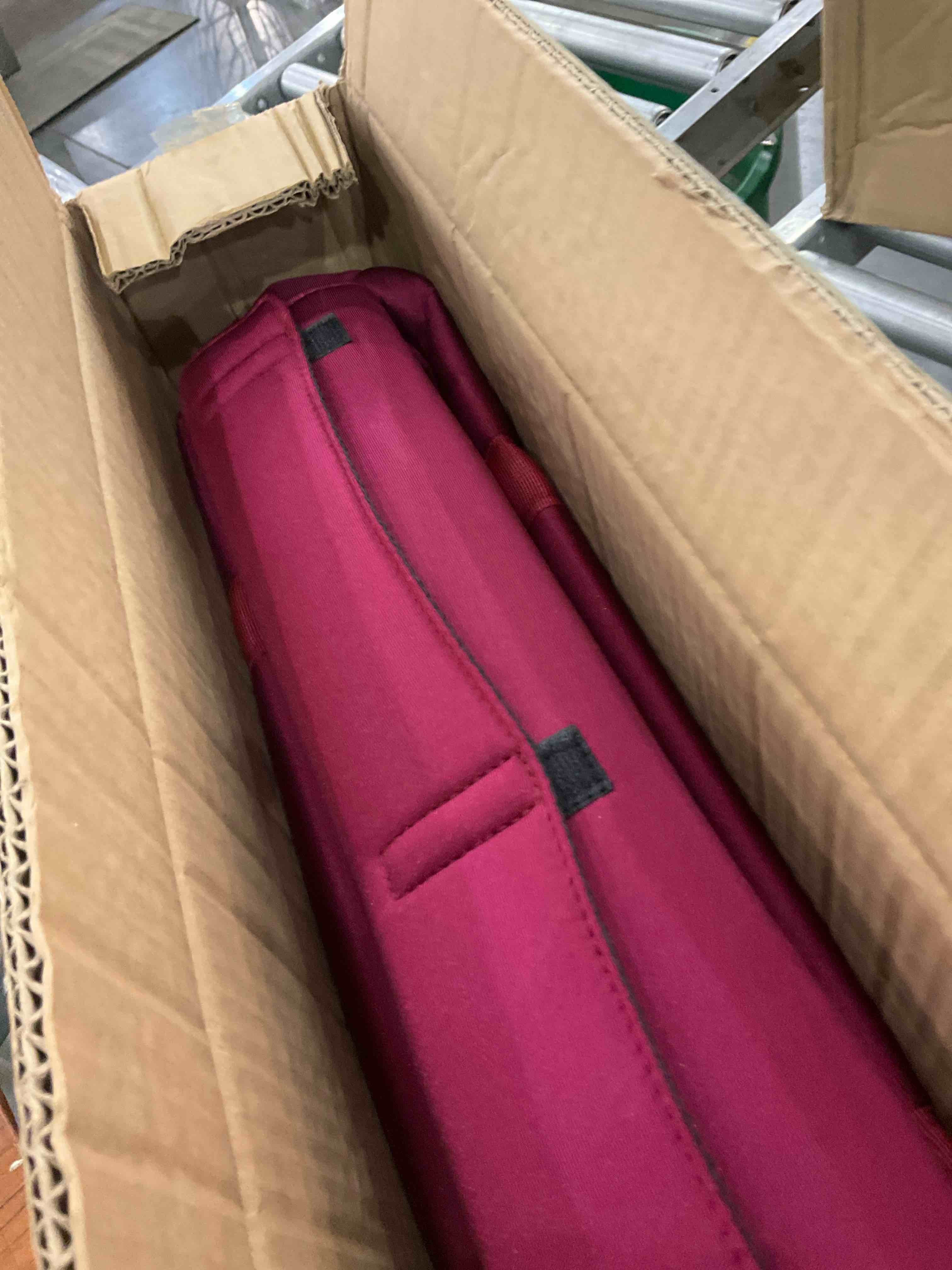 https://s3.amazonaws.com/lotting-images-prod/BargainHunt/EXS01386938_1718364899389.jpeg