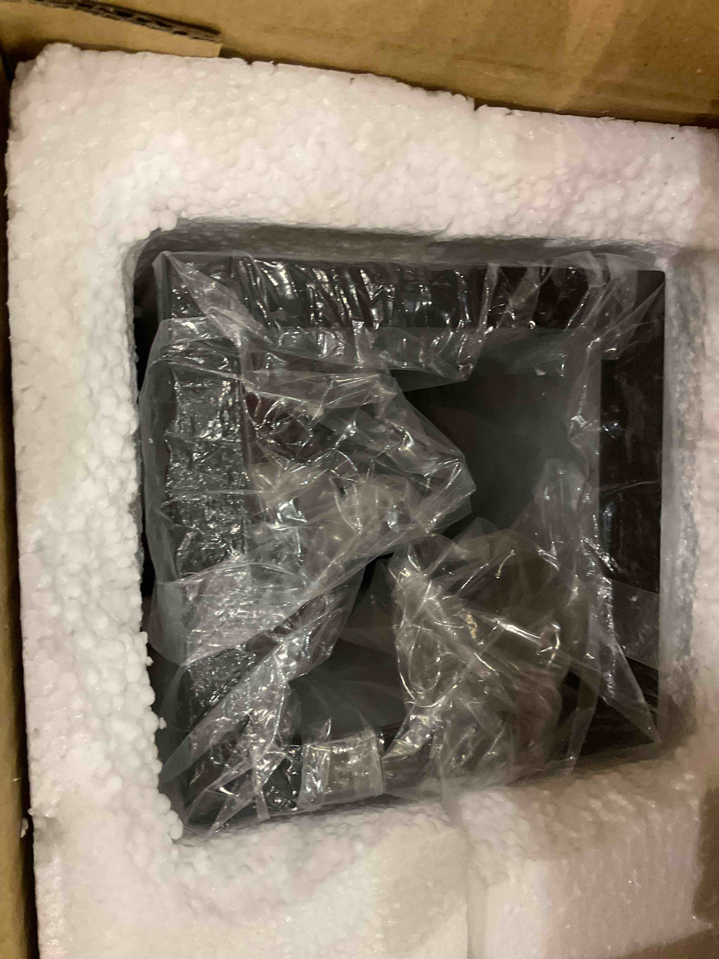 https://s3.amazonaws.com/lotting-images-prod/BargainHunt/EXS01387059_1718107046282.jpeg