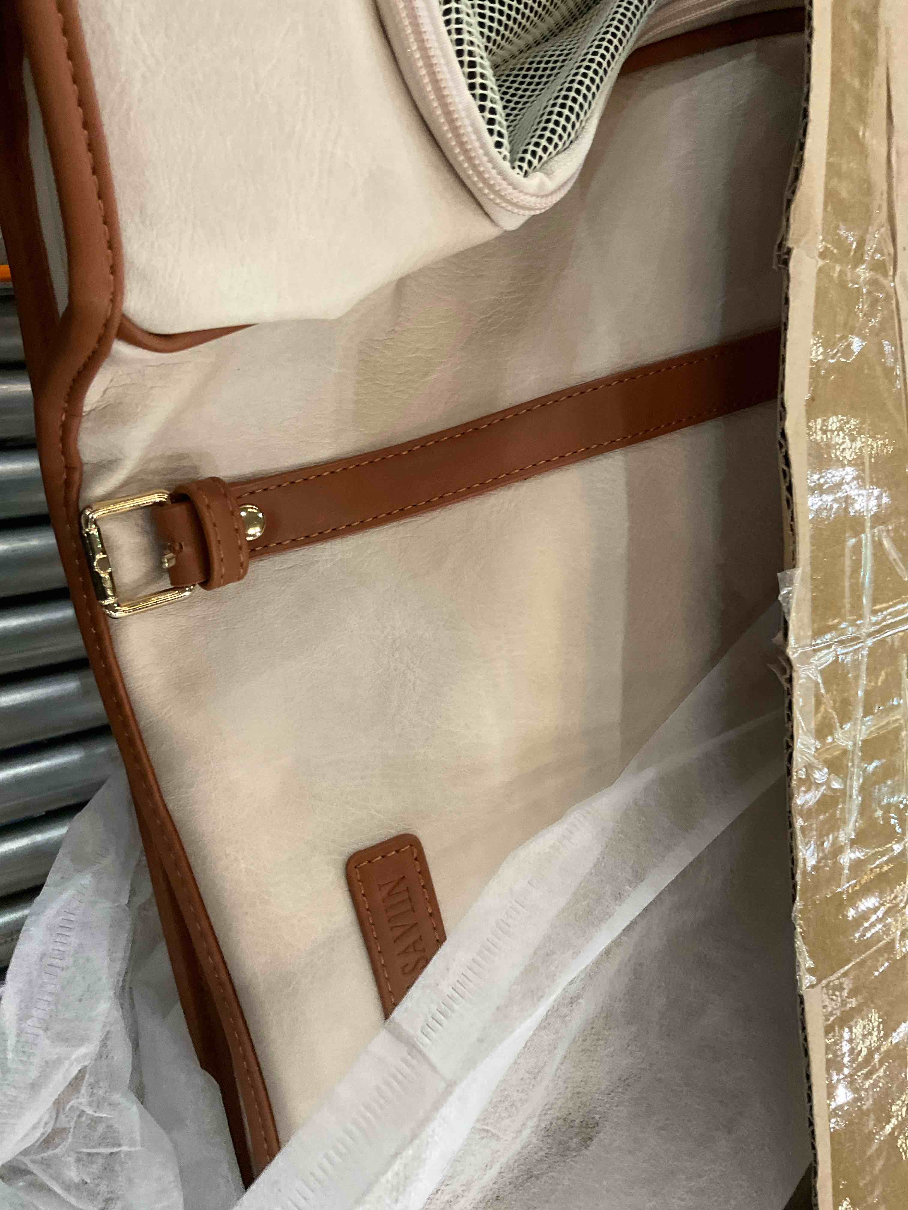 https://s3.amazonaws.com/lotting-images-prod/BargainHunt/EXS01387131_1718124775452.jpeg