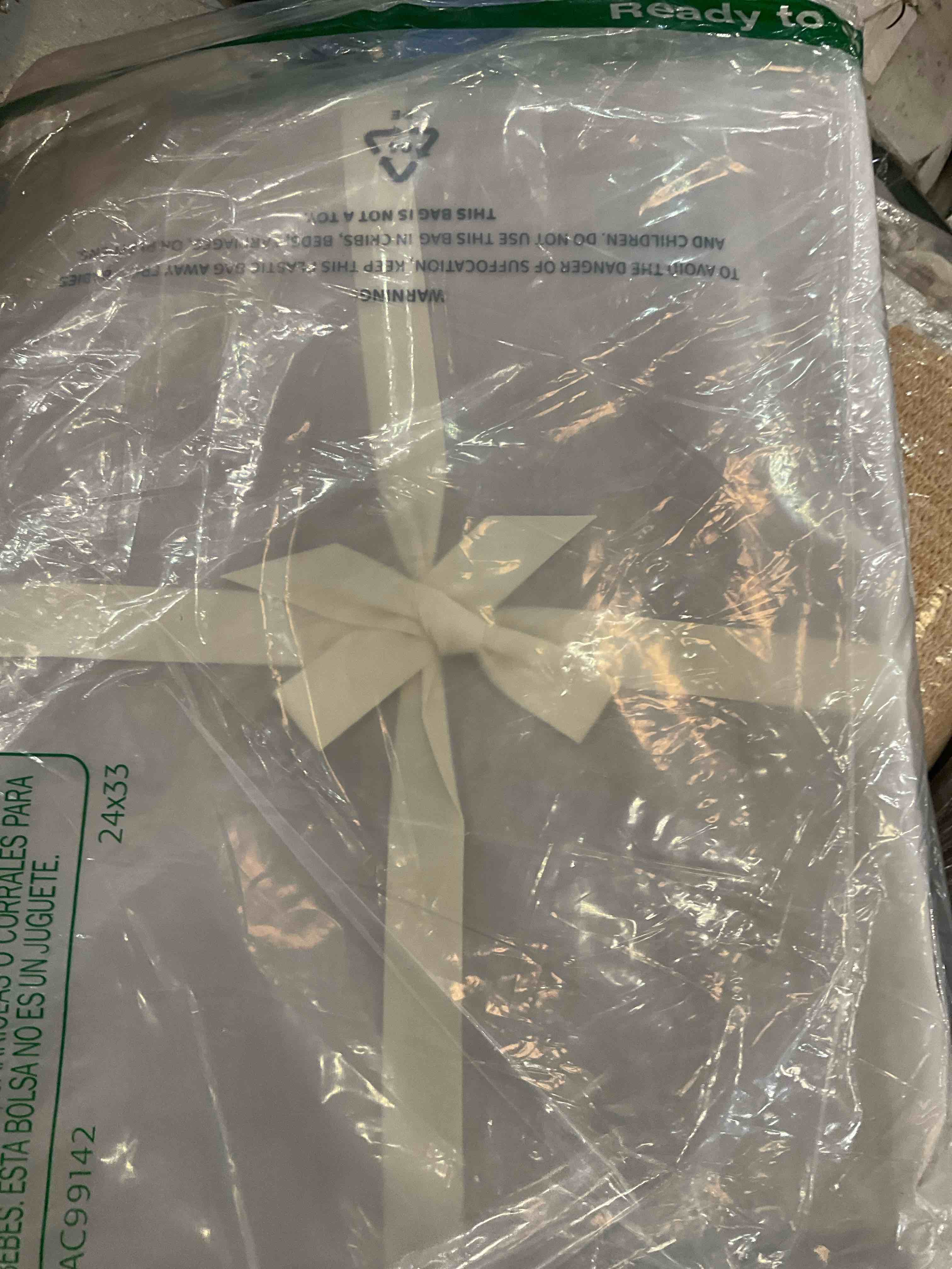 https://s3.amazonaws.com/lotting-images-prod/BargainHunt/EXS01387144_1718126480993.jpeg
