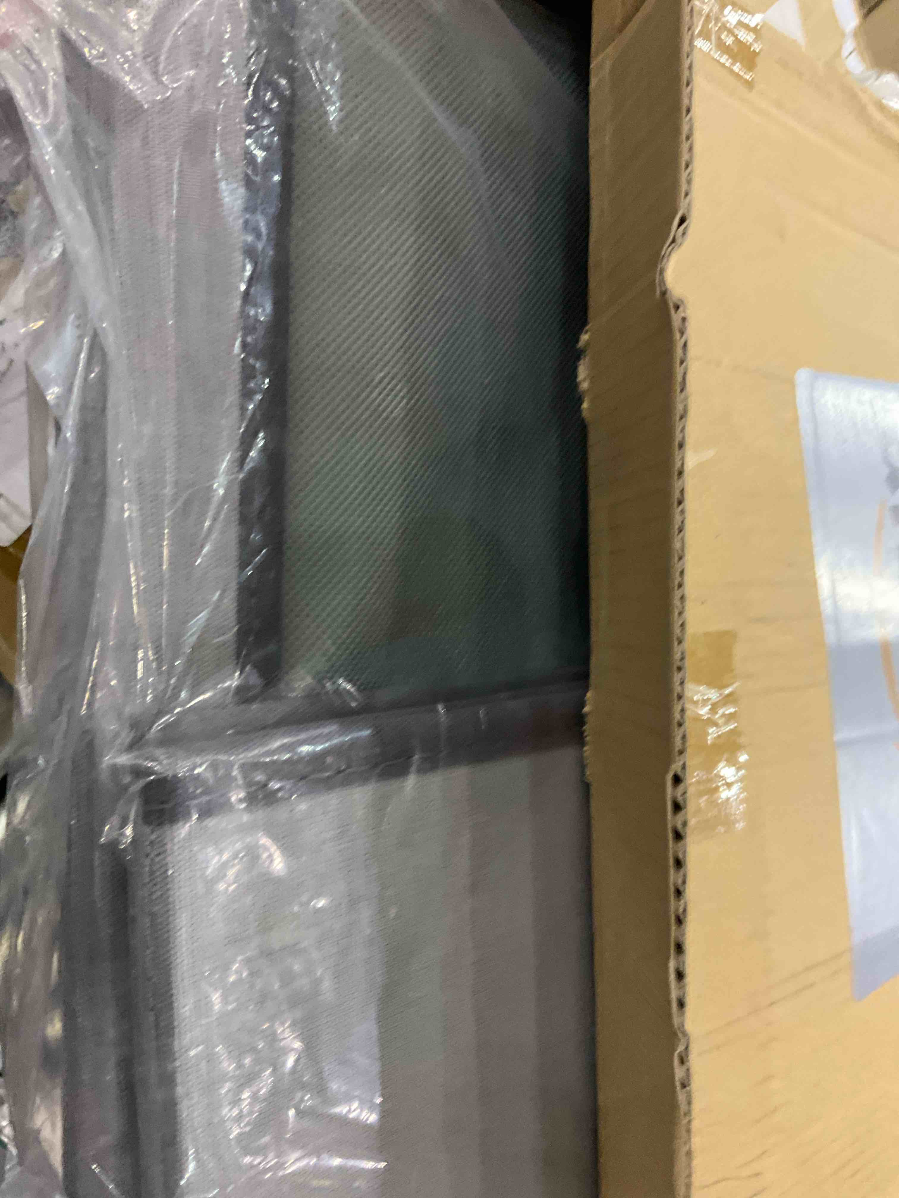 https://s3.amazonaws.com/lotting-images-prod/BargainHunt/EXS01387257_1718277711363.jpeg
