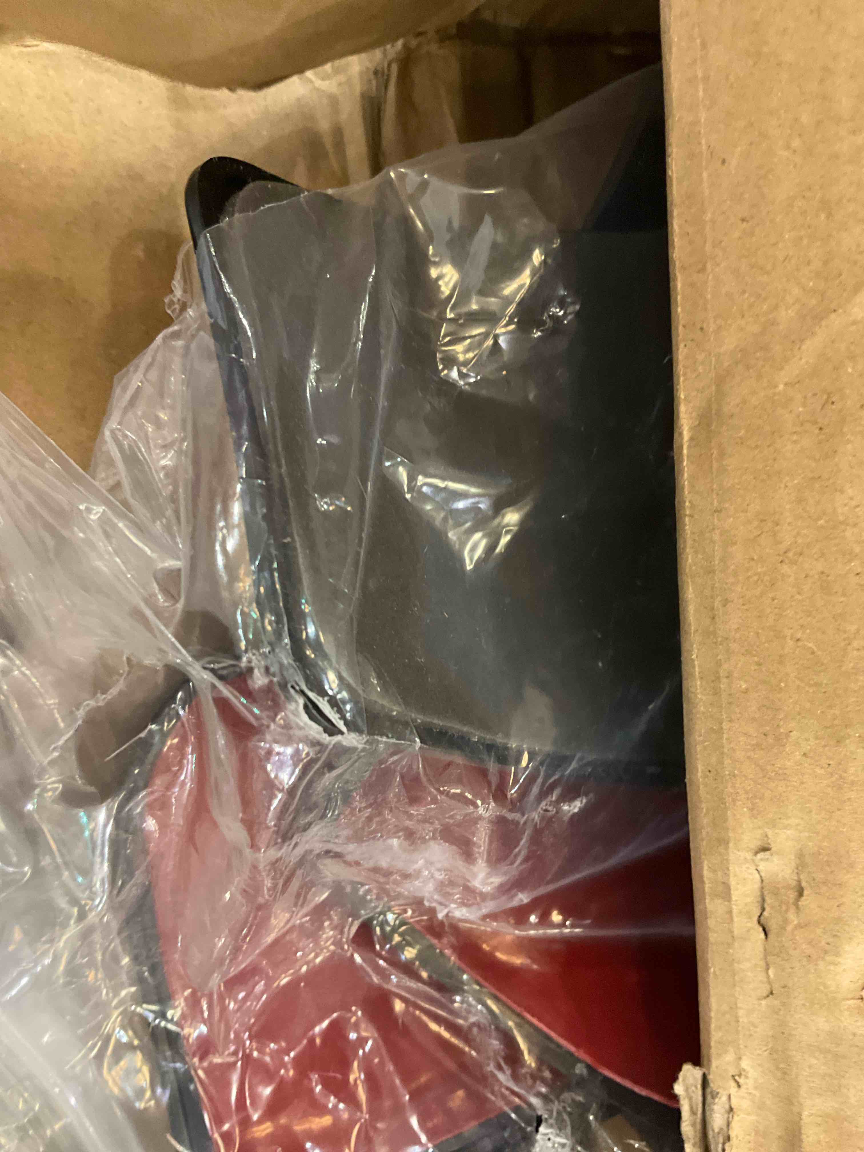 https://s3.amazonaws.com/lotting-images-prod/BargainHunt/EXS01387327_1718298606611.jpeg