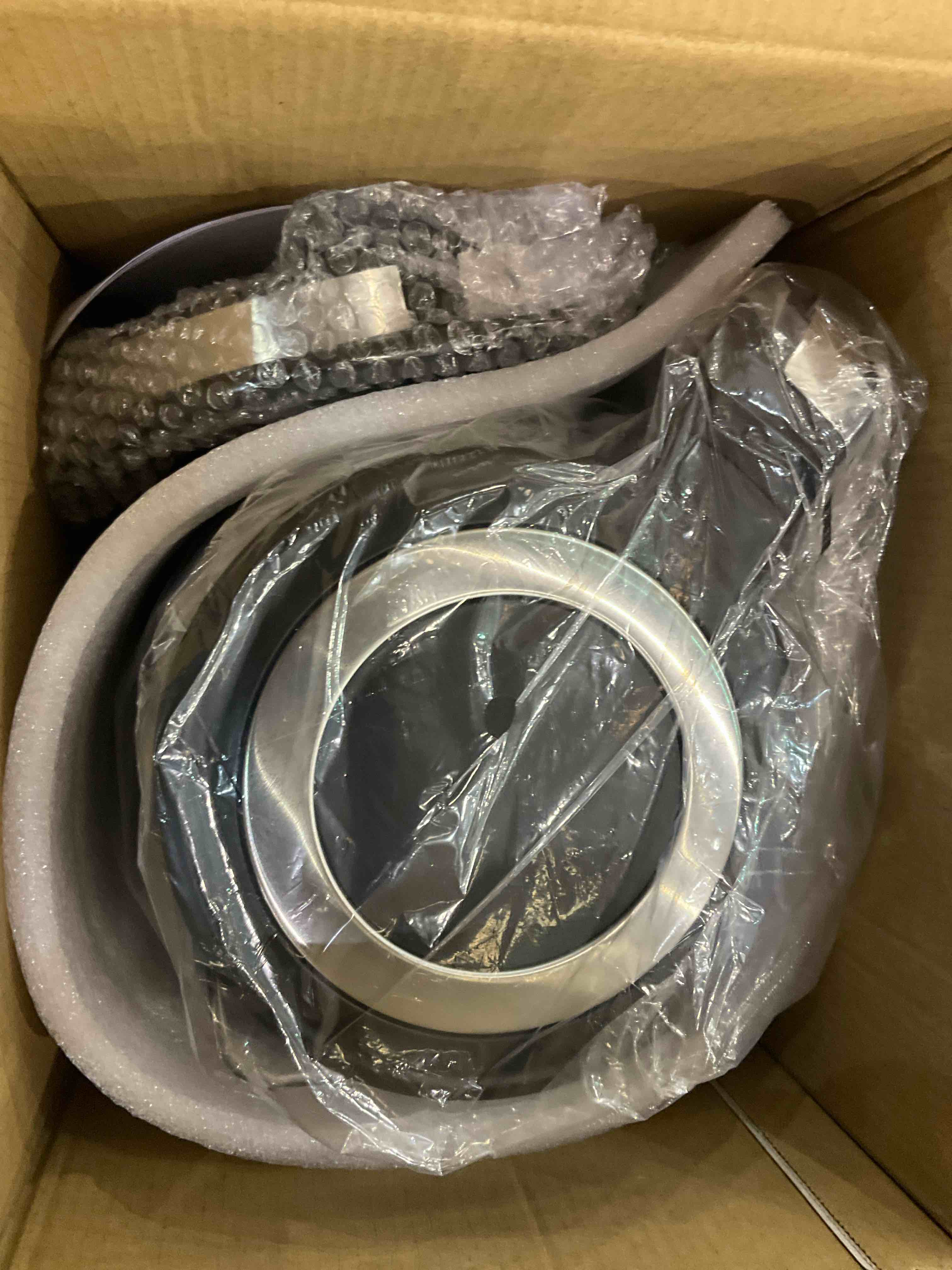 https://s3.amazonaws.com/lotting-images-prod/BargainHunt/EXS01387354_1718364922491.jpeg