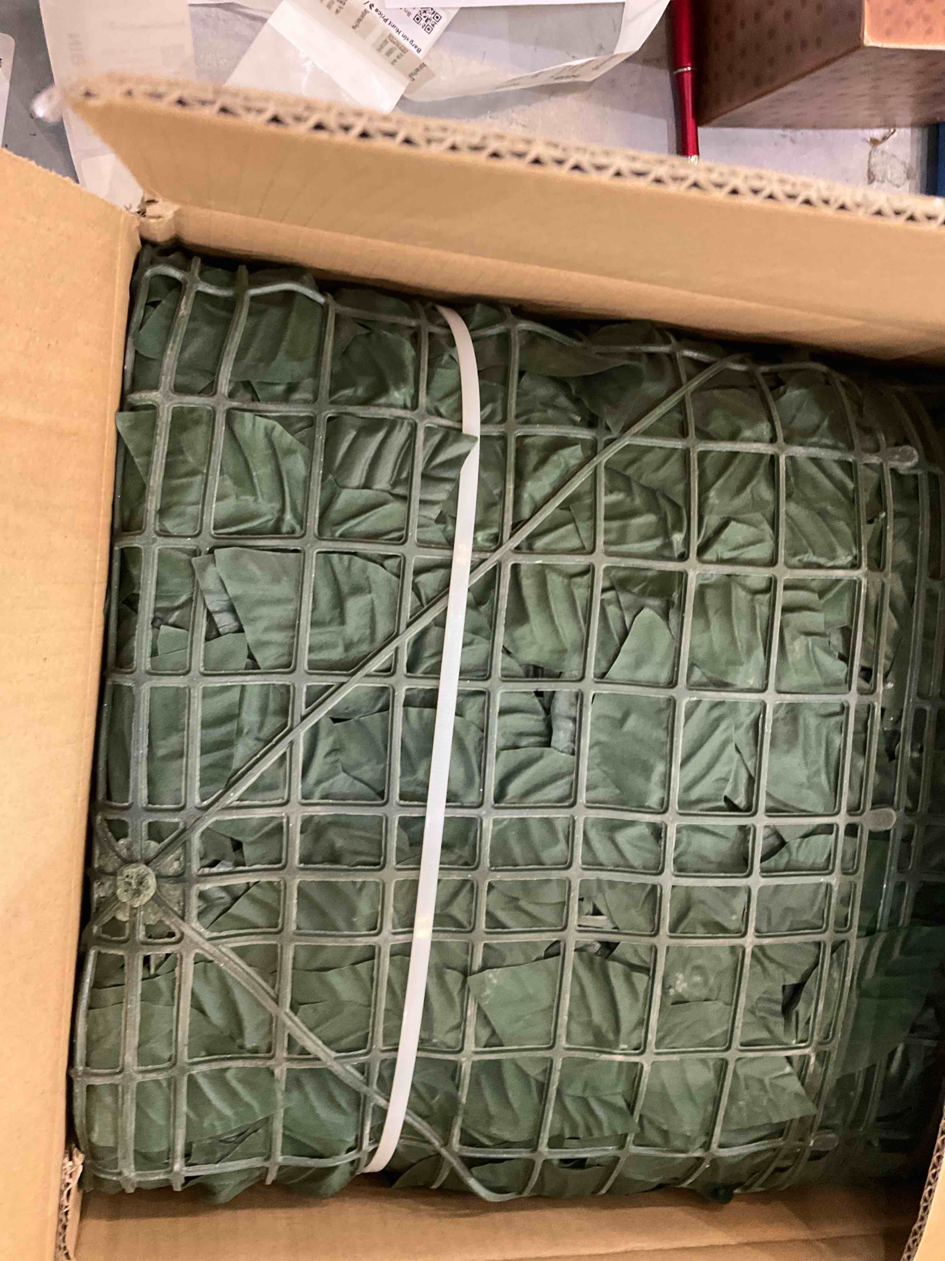 https://s3.amazonaws.com/lotting-images-prod/BargainHunt/EXS01387418_1718378186266.jpeg