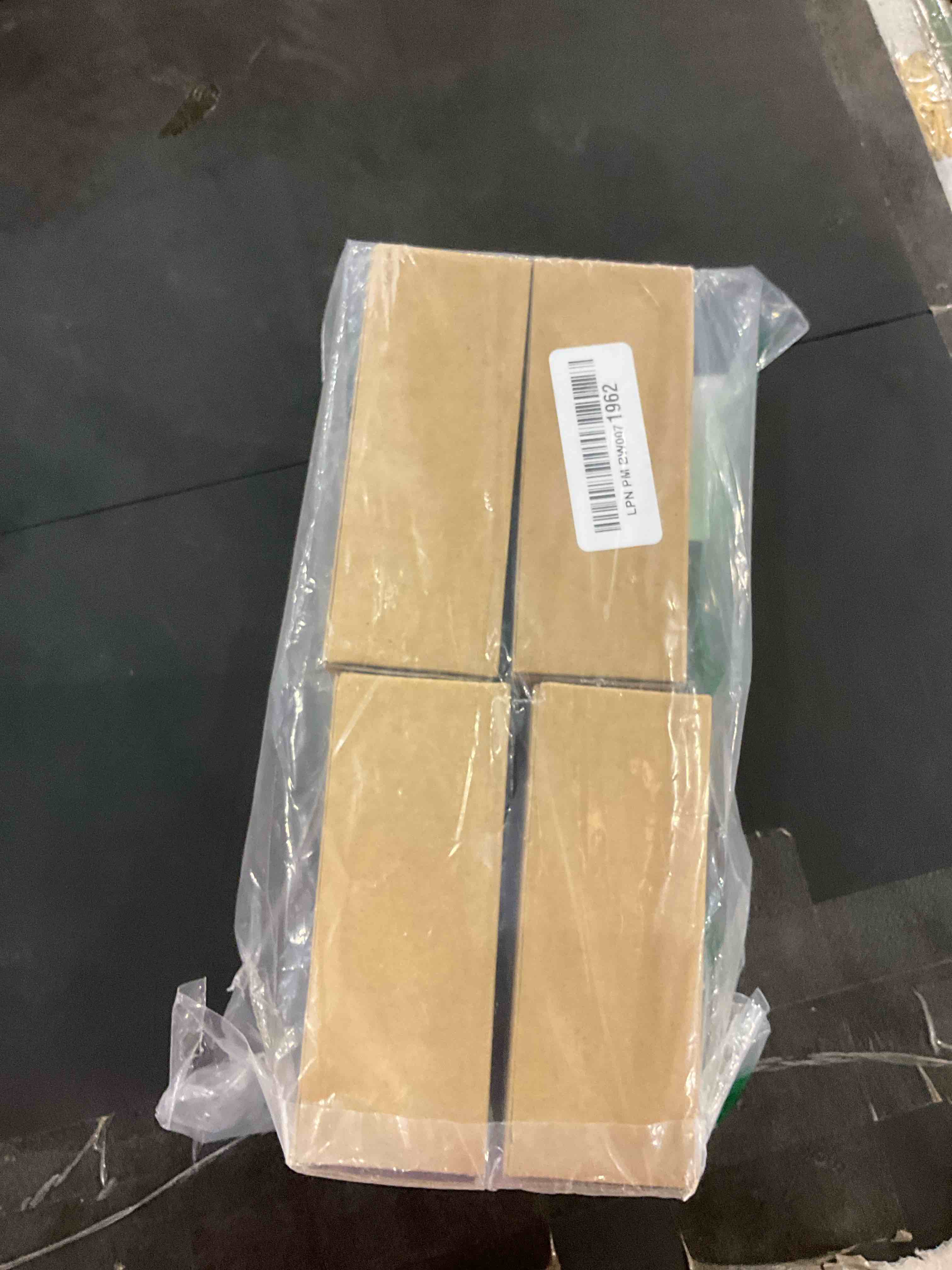 https://s3.amazonaws.com/lotting-images-prod/BargainHunt/EXS01387556_1718627161471.jpeg