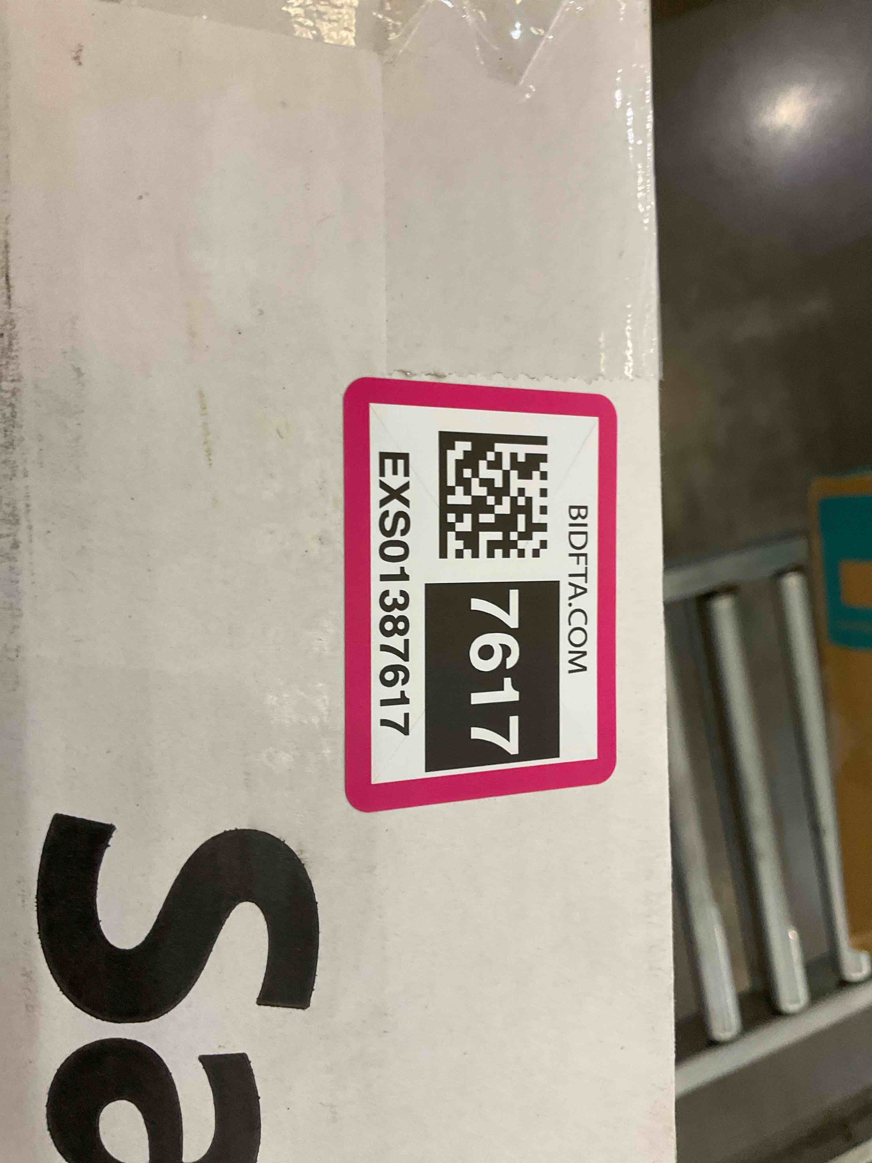 https://s3.amazonaws.com/lotting-images-prod/BargainHunt/EXS01387617_1718649227130.jpeg