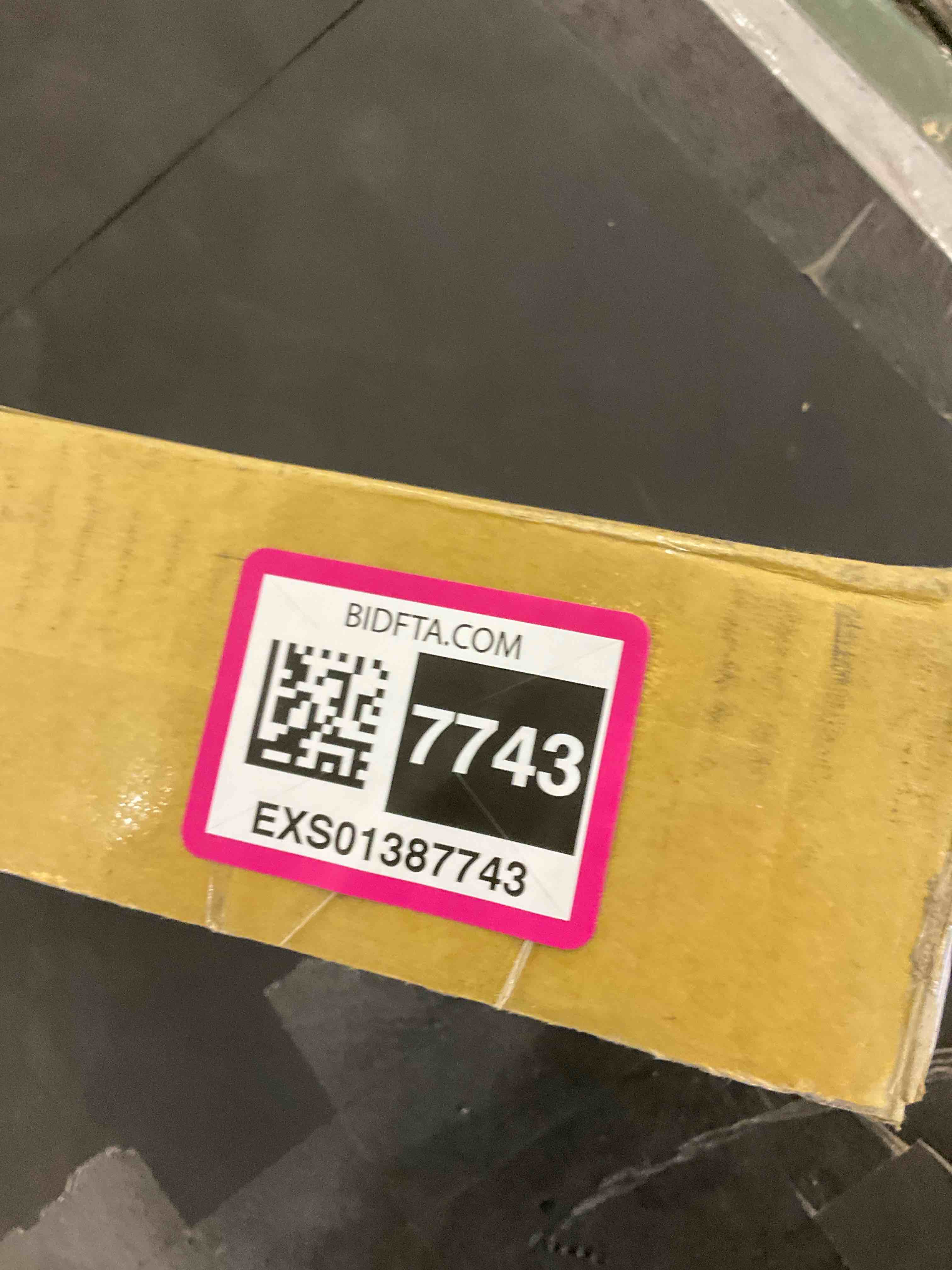 https://s3.amazonaws.com/lotting-images-prod/BargainHunt/EXS01387743_1718799809548.jpeg