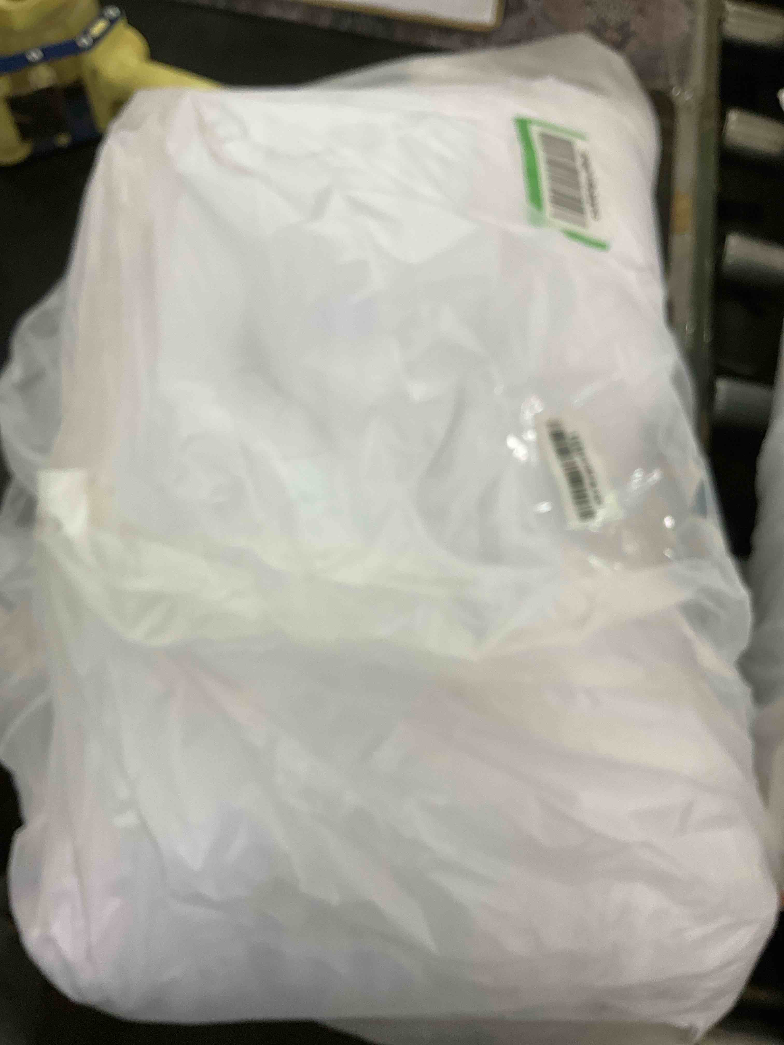 https://s3.amazonaws.com/lotting-images-prod/BargainHunt/EXS01387873_1718890179598.jpeg