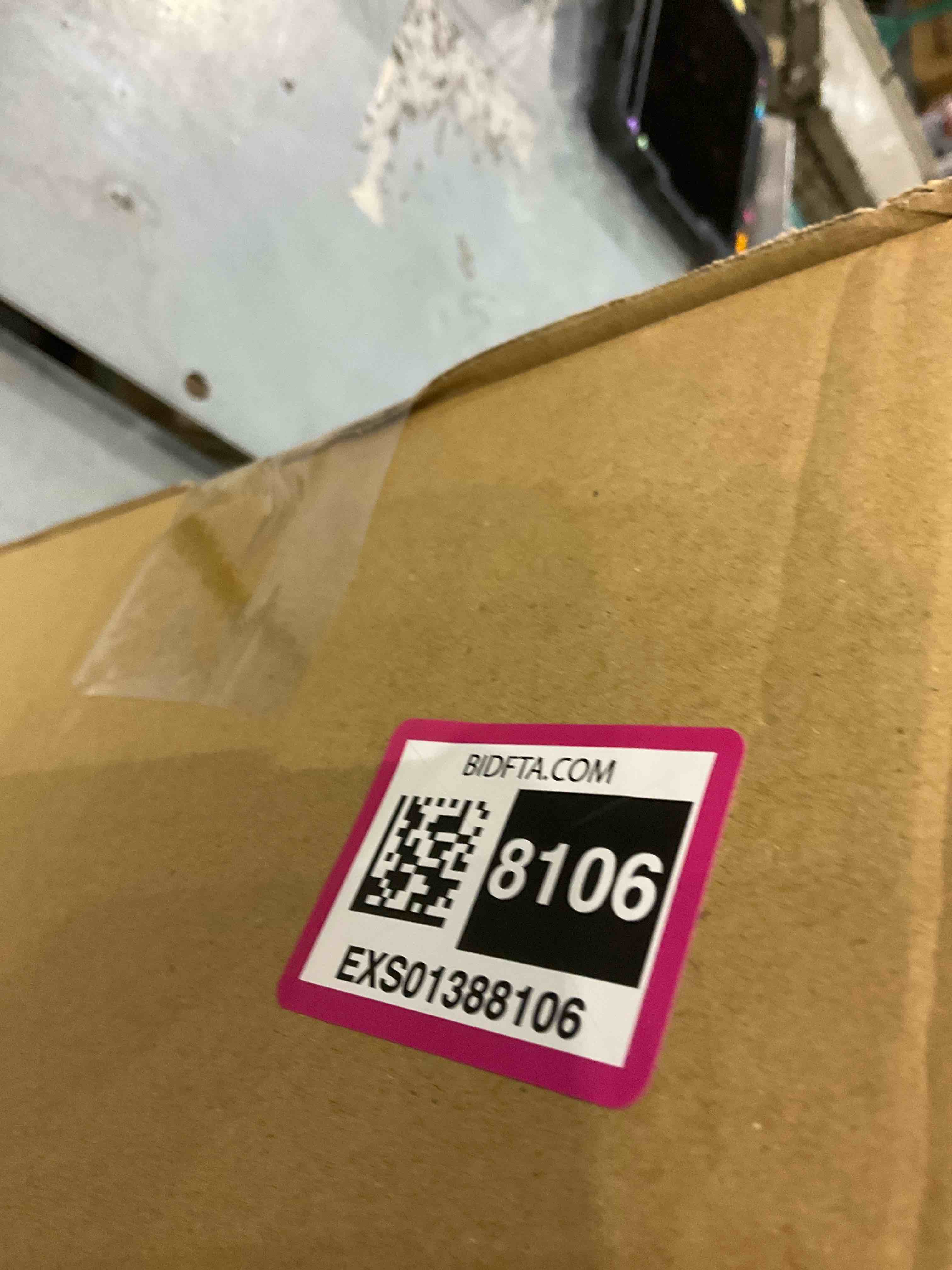 https://s3.amazonaws.com/lotting-images-prod/BargainHunt/EXS01388106_1721646830779.jpeg