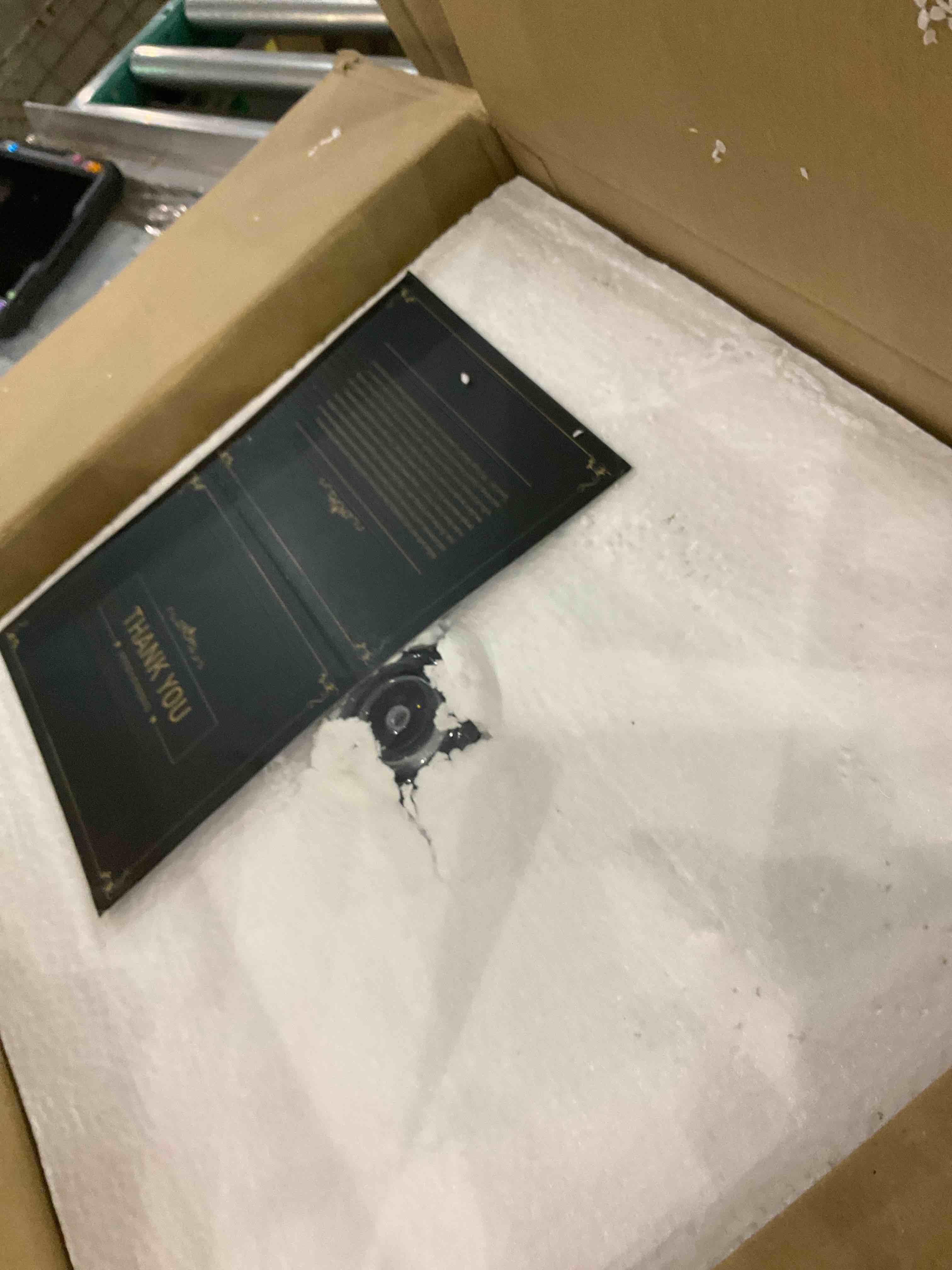 https://s3.amazonaws.com/lotting-images-prod/BargainHunt/EXS01388106_1721646895772.jpeg