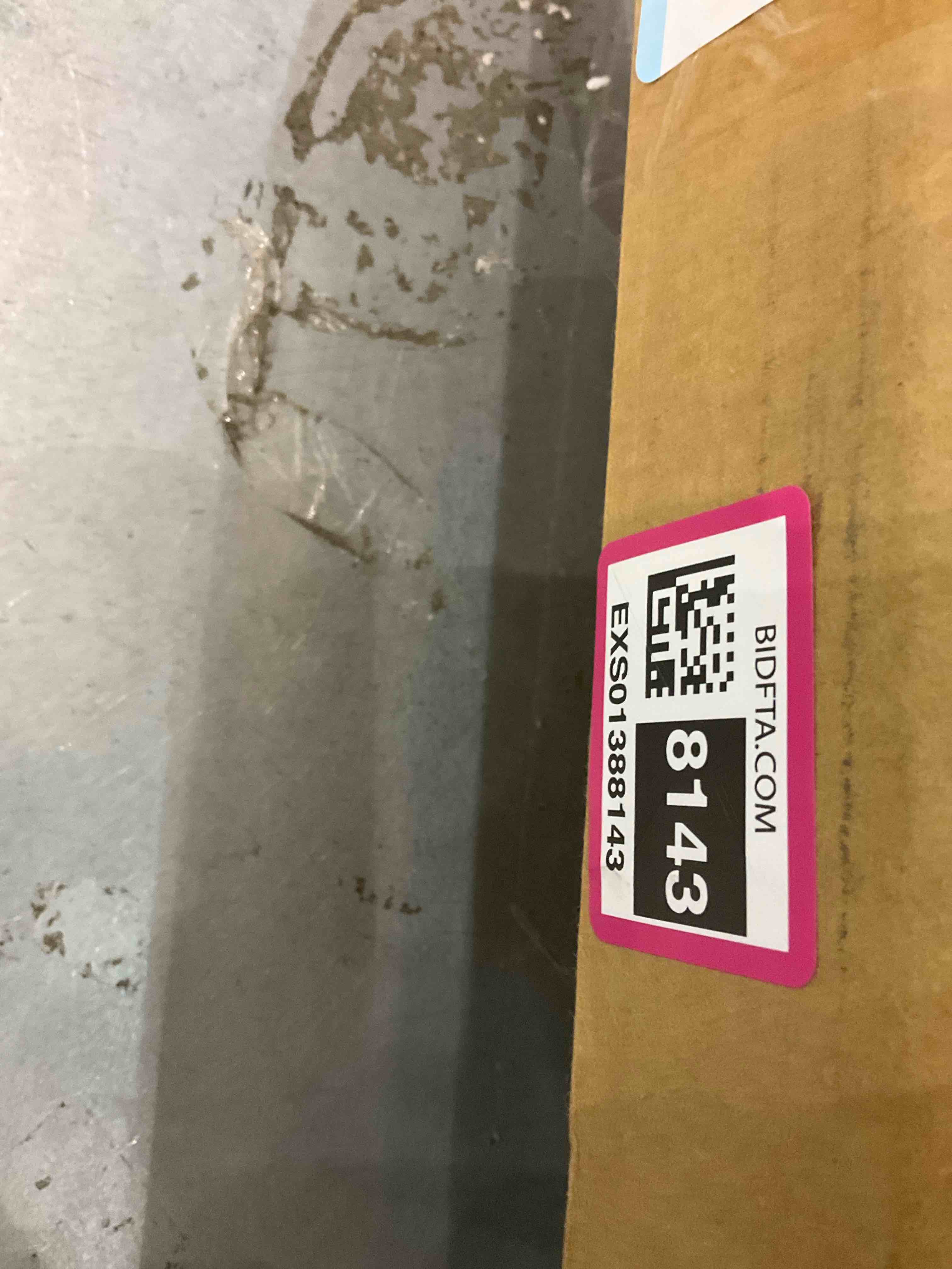 https://s3.amazonaws.com/lotting-images-prod/BargainHunt/EXS01388143_1721655820670.jpeg