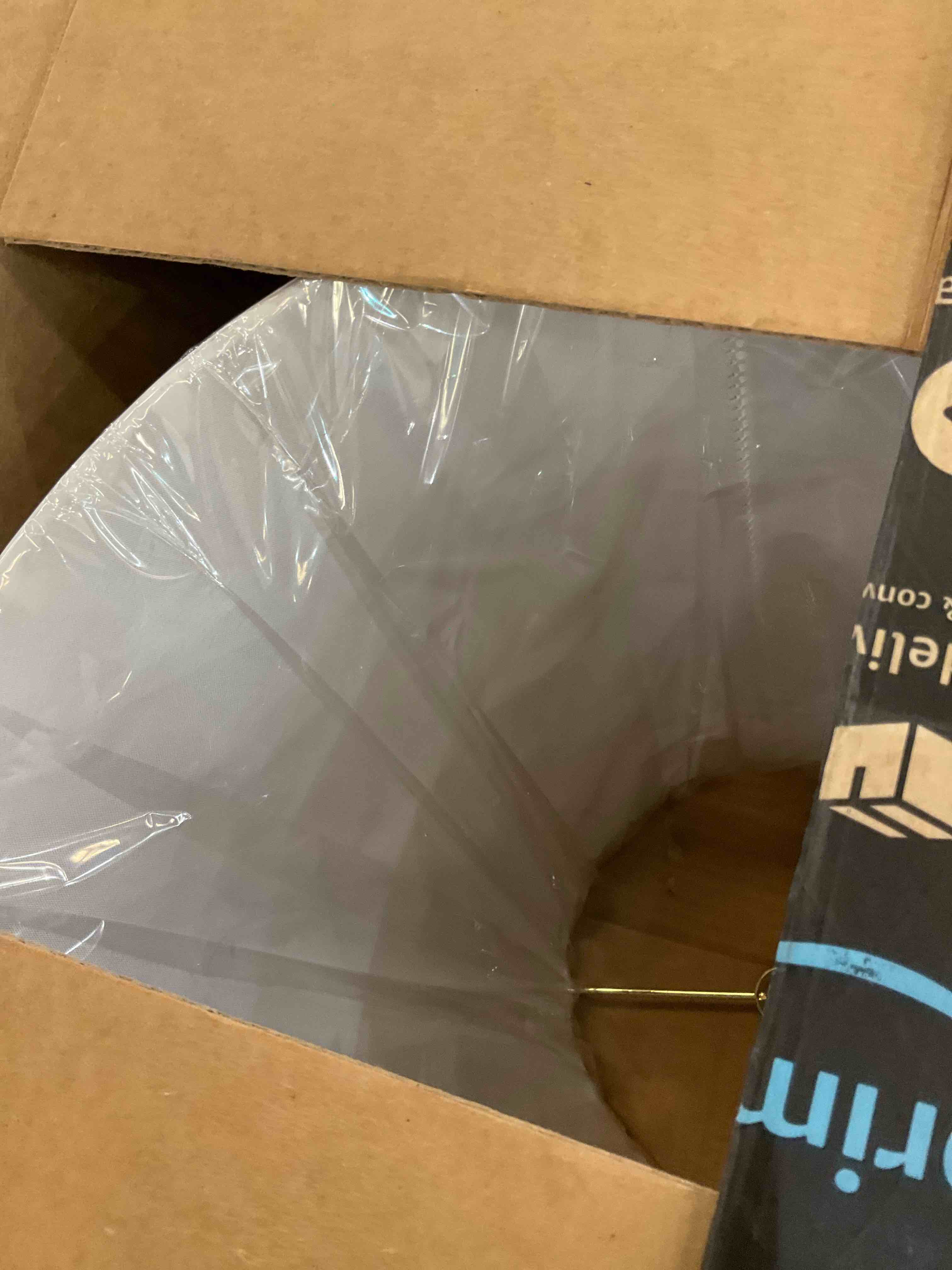 https://s3.amazonaws.com/lotting-images-prod/BargainHunt/EXS01388219_1721670210155.jpeg