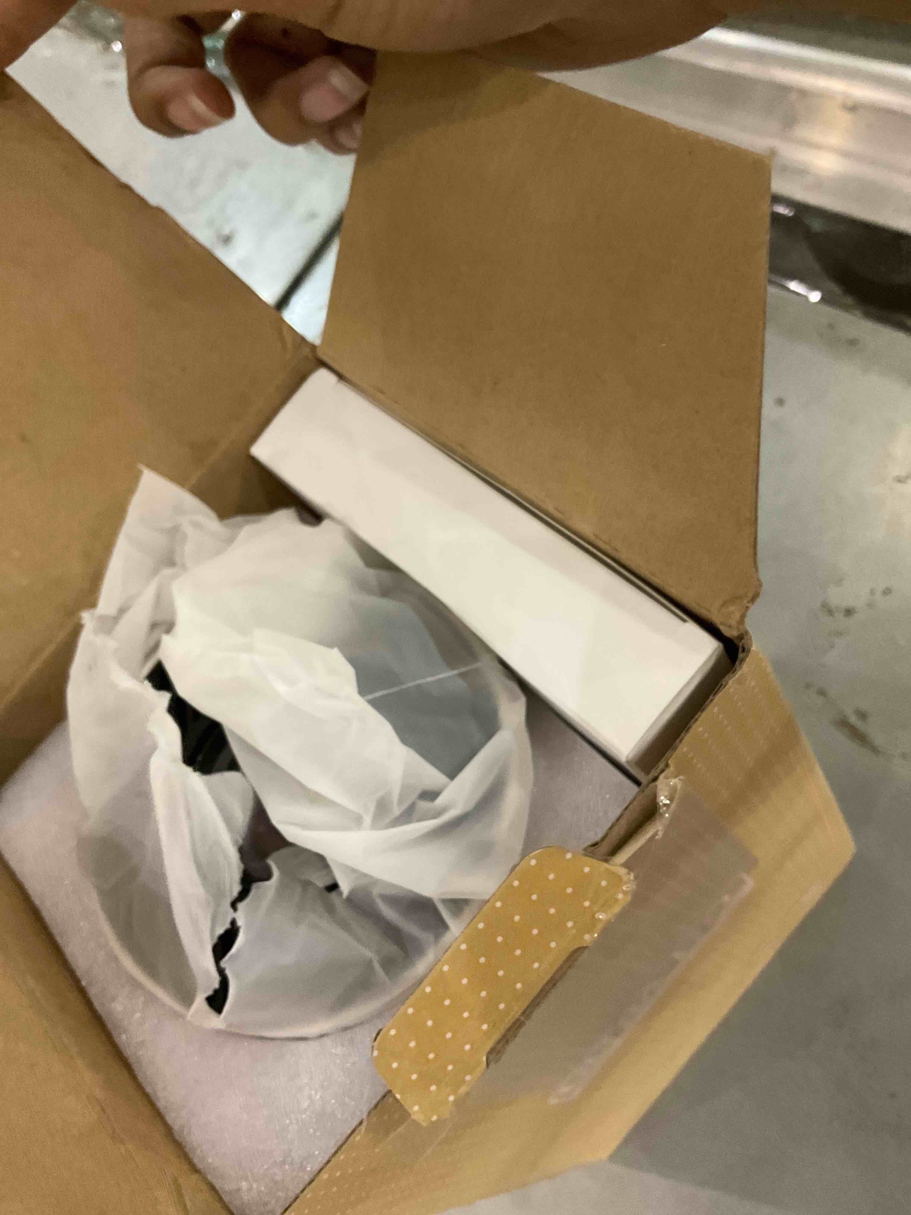 https://s3.amazonaws.com/lotting-images-prod/BargainHunt/EXS01388317_1721747046280.jpeg