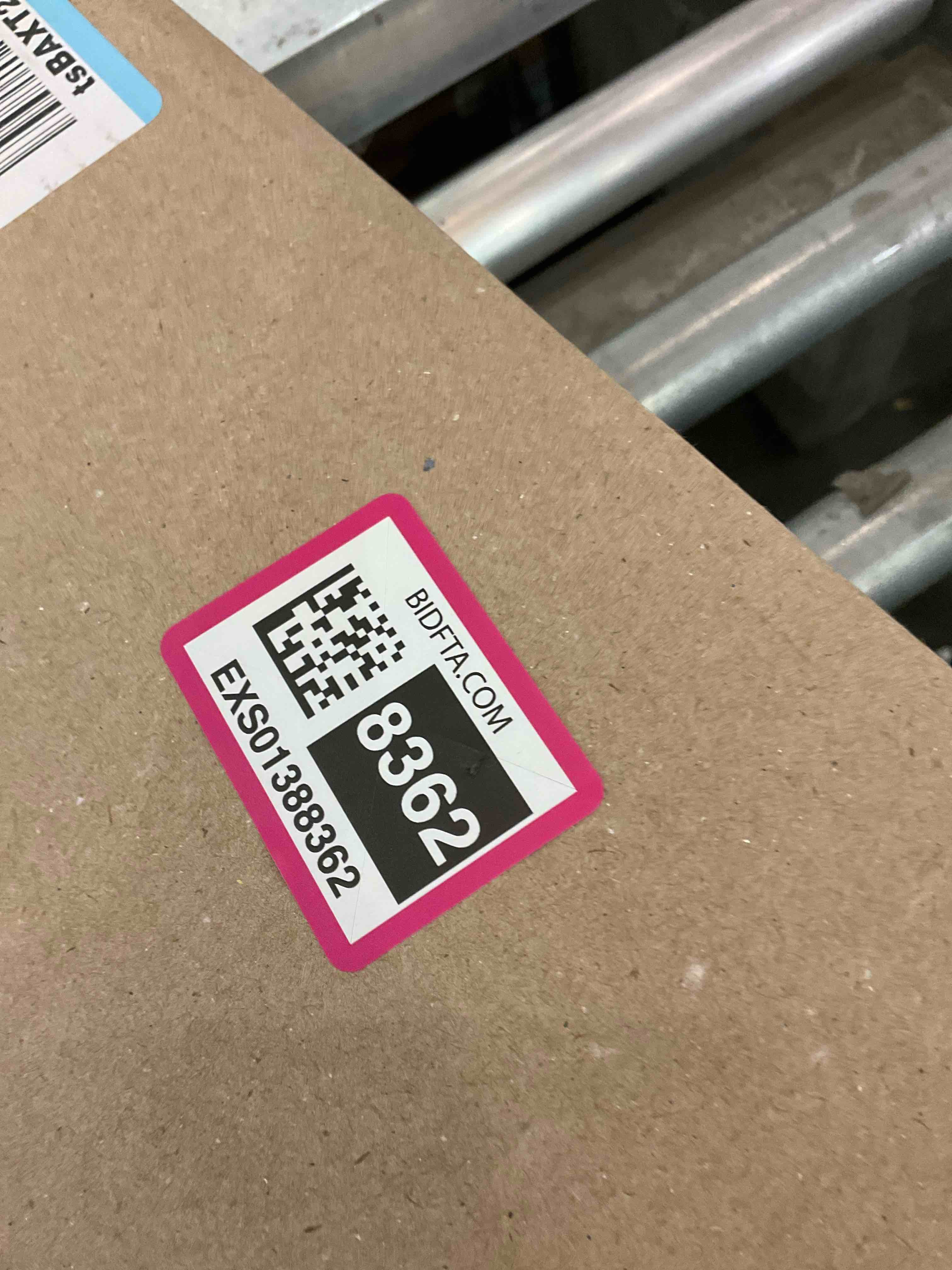 https://s3.amazonaws.com/lotting-images-prod/BargainHunt/EXS01388362_1721755921319.jpeg