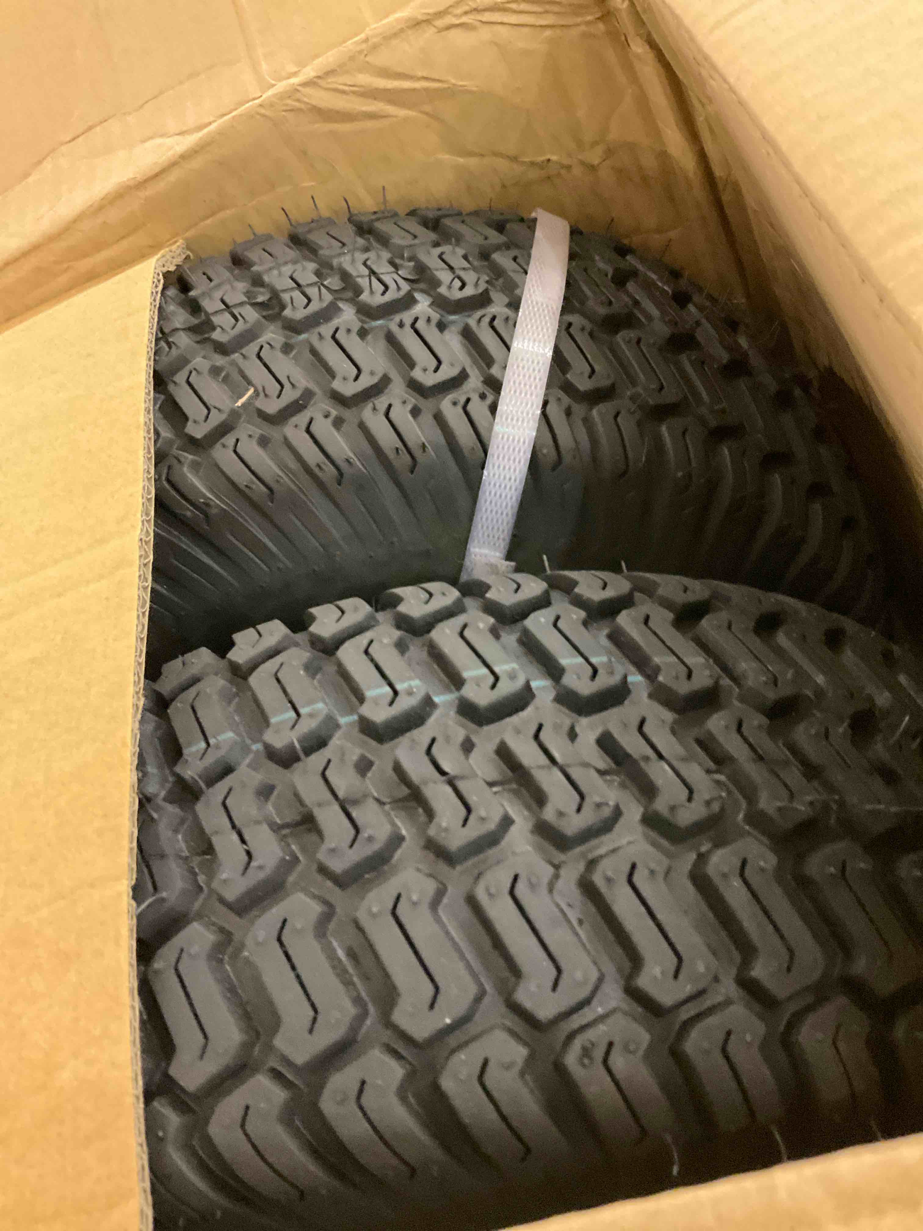 https://s3.amazonaws.com/lotting-images-prod/BargainHunt/EXS01388452_1721835513352.jpeg