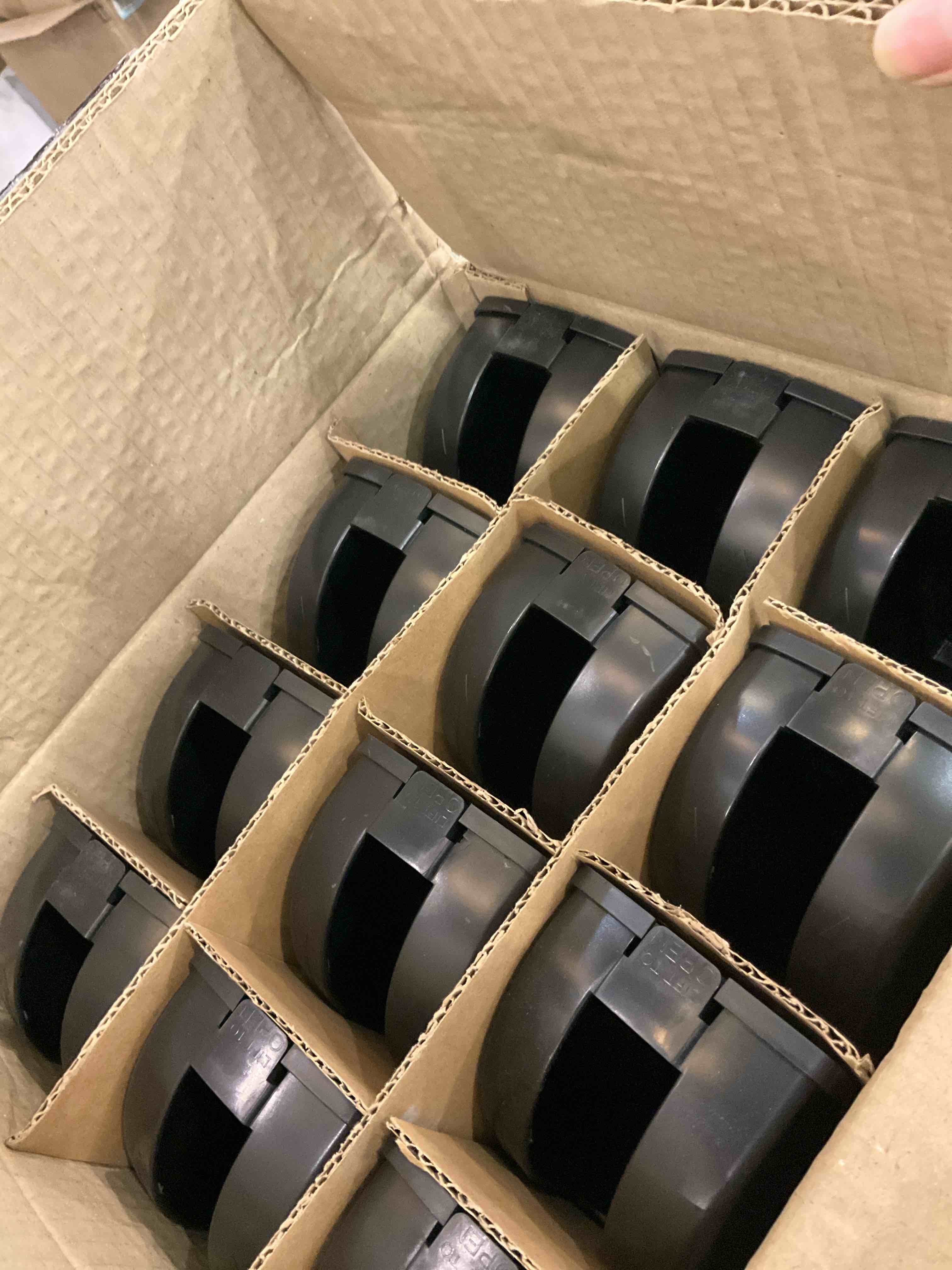 https://s3.amazonaws.com/lotting-images-prod/BargainHunt/EXS01388458_1721839483869.jpeg