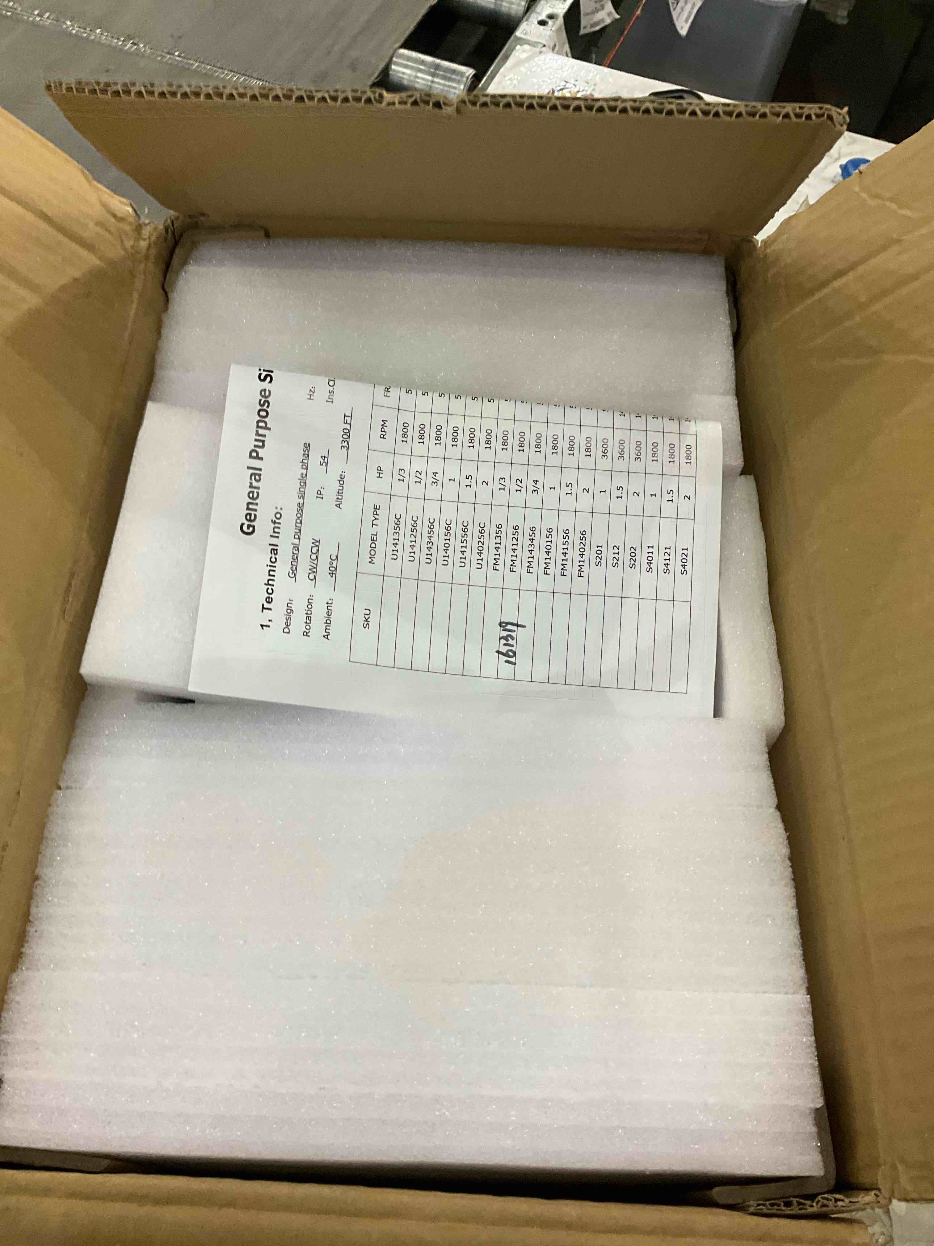 https://s3.amazonaws.com/lotting-images-prod/BargainHunt/EXS01388586_1718107440882.jpeg