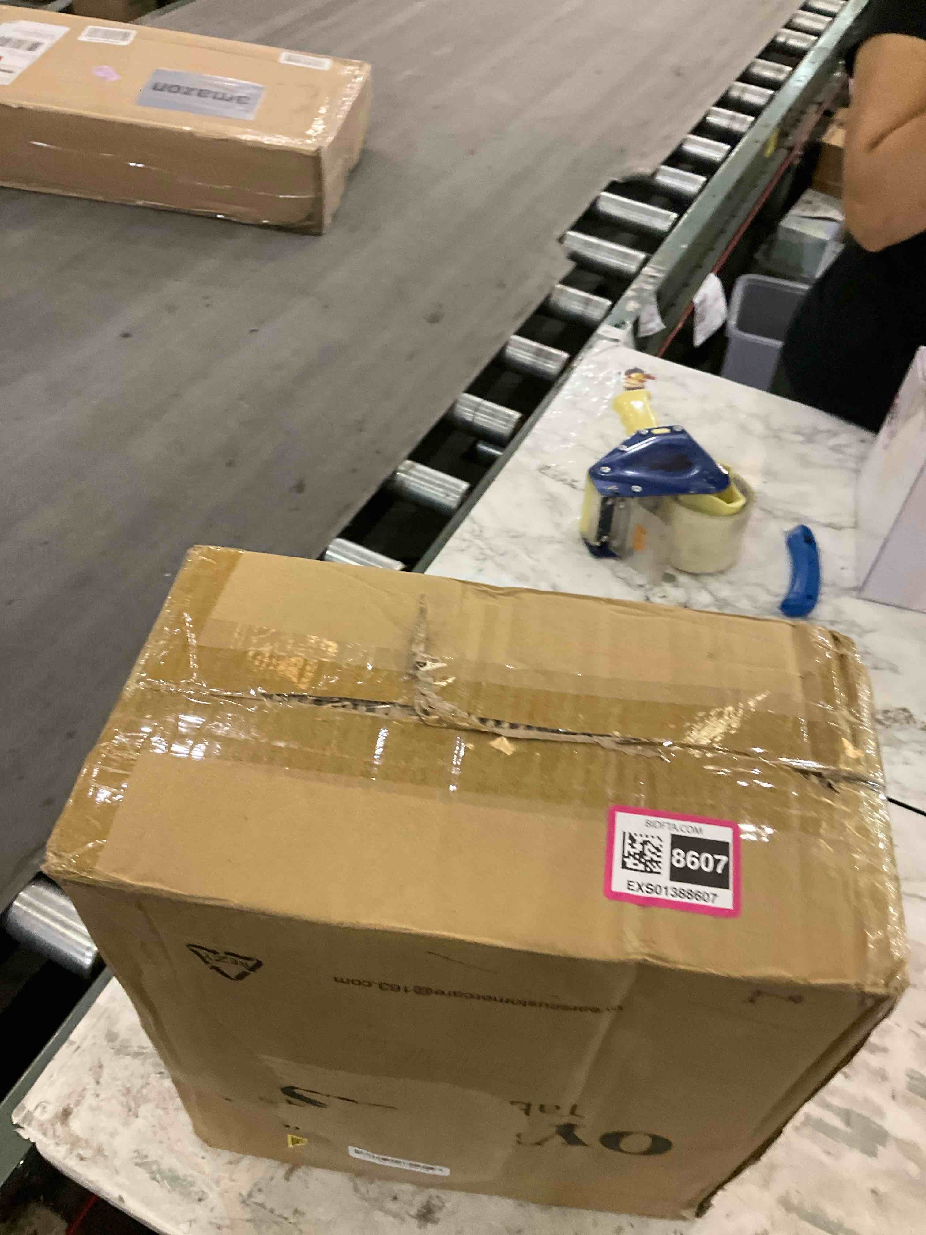 https://s3.amazonaws.com/lotting-images-prod/BargainHunt/EXS01388607_1718109629079.jpeg