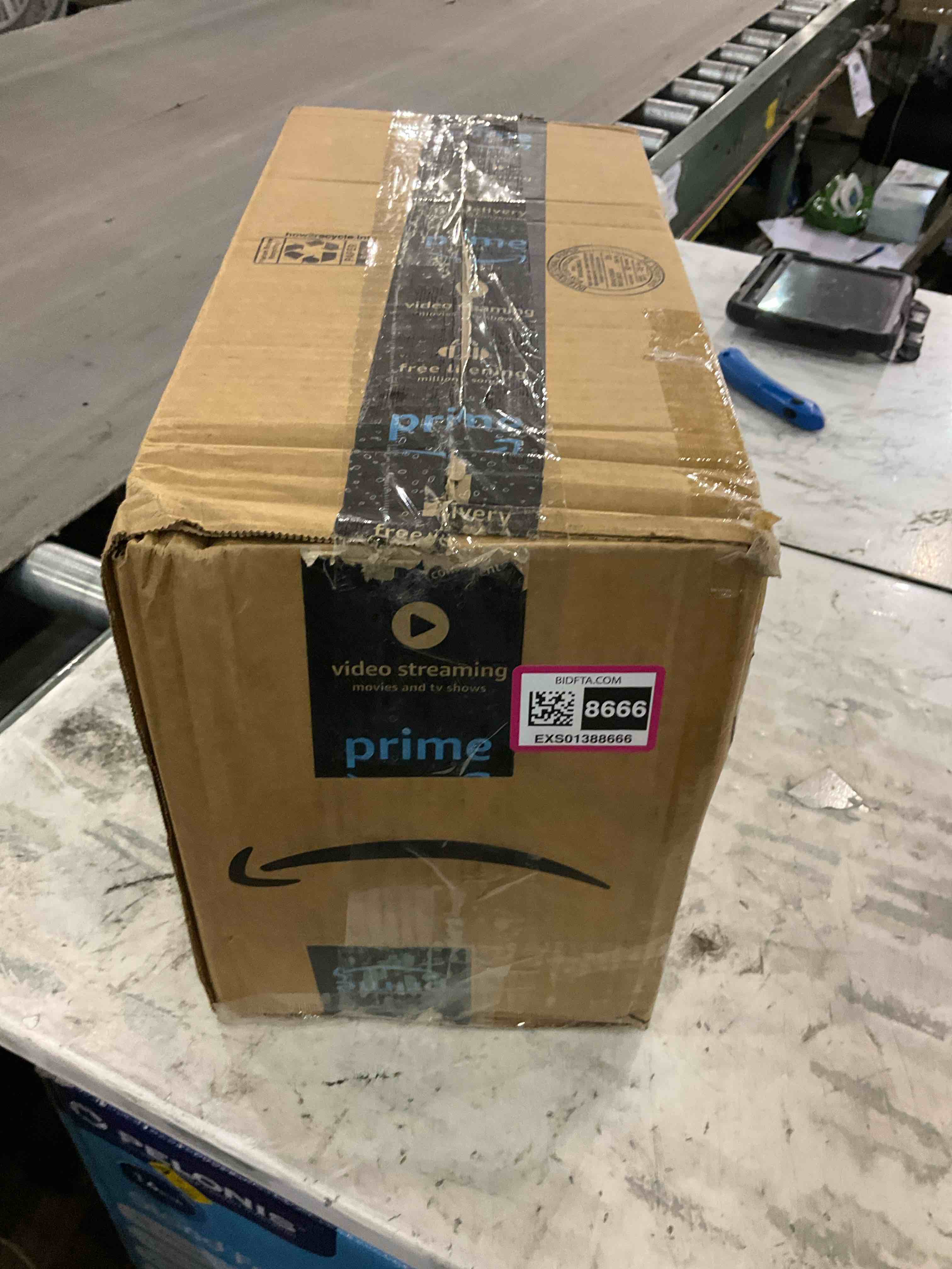 https://s3.amazonaws.com/lotting-images-prod/BargainHunt/EXS01388666_1718192764300.jpeg