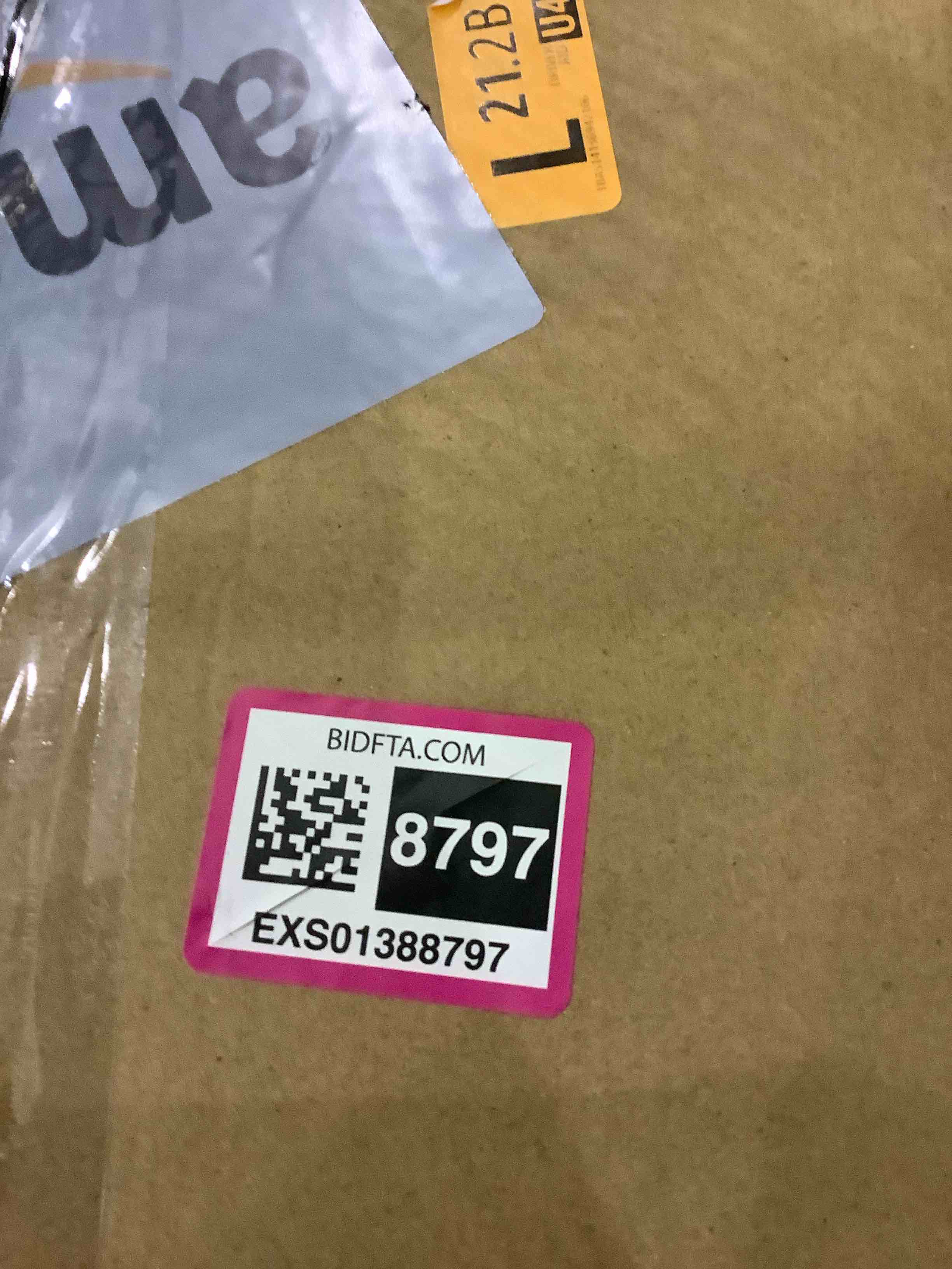 https://s3.amazonaws.com/lotting-images-prod/BargainHunt/EXS01388797_1721743543643.jpeg