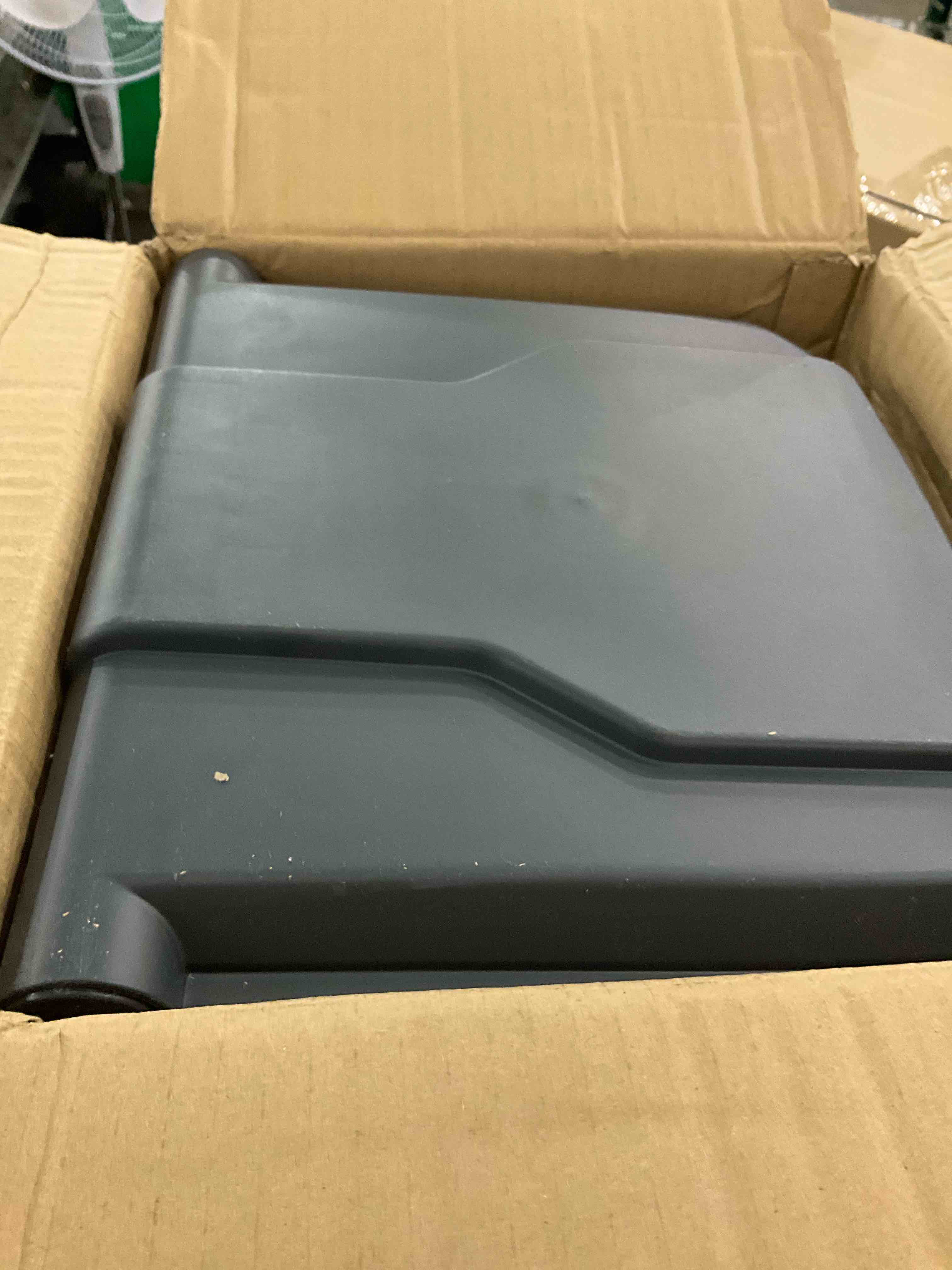 https://s3.amazonaws.com/lotting-images-prod/BargainHunt/EXS01389106_1721934238975.jpeg