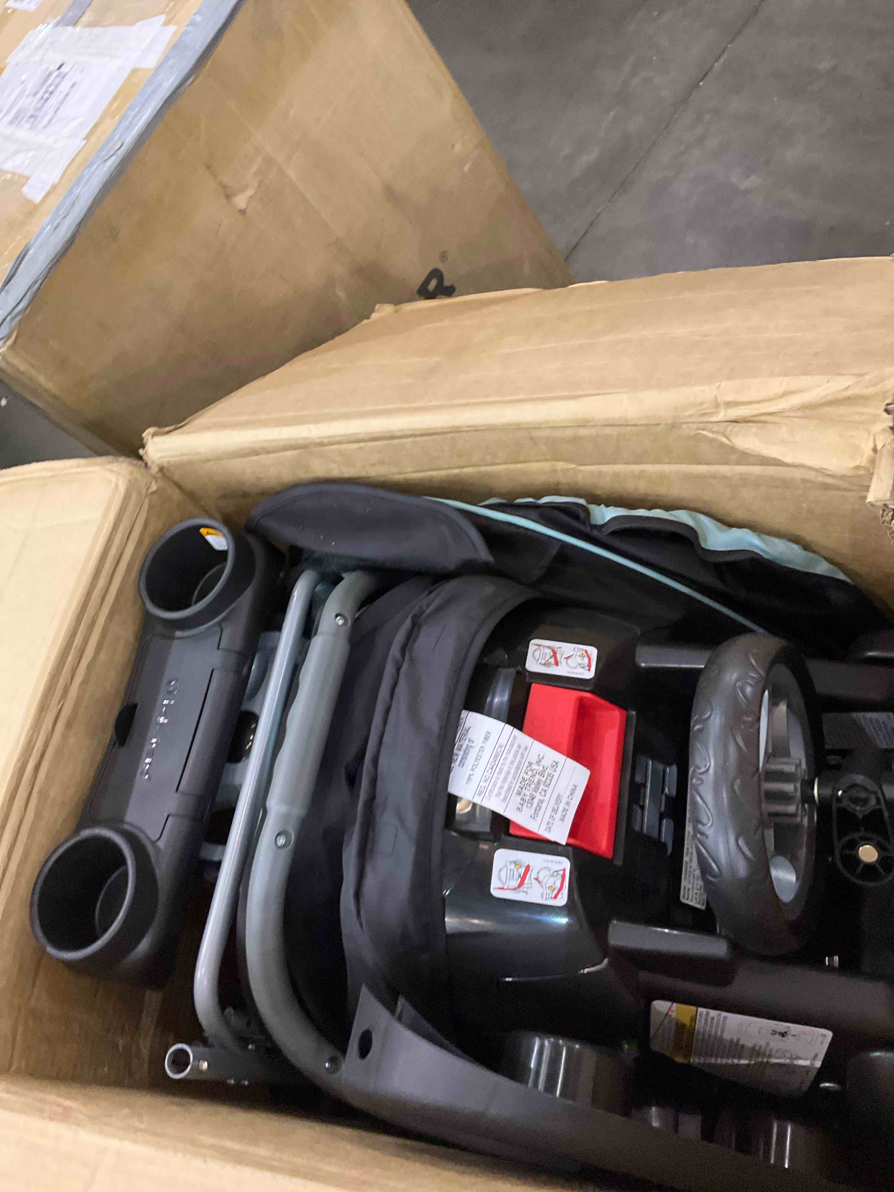 https://s3.amazonaws.com/lotting-images-prod/BargainHunt/EXS01389223_1722262430764.jpeg