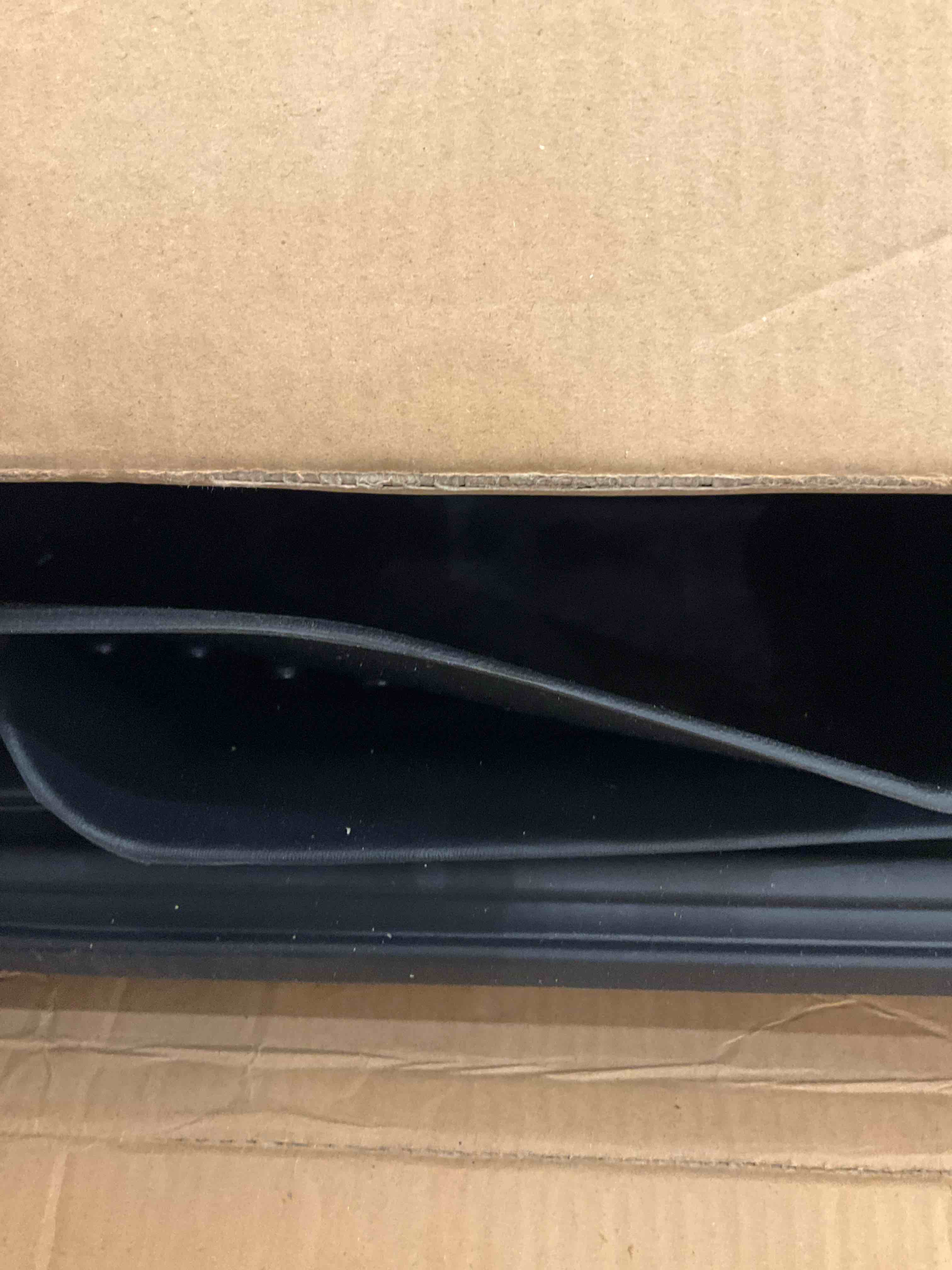 https://s3.amazonaws.com/lotting-images-prod/BargainHunt/EXS01389282_1722273416420.jpeg