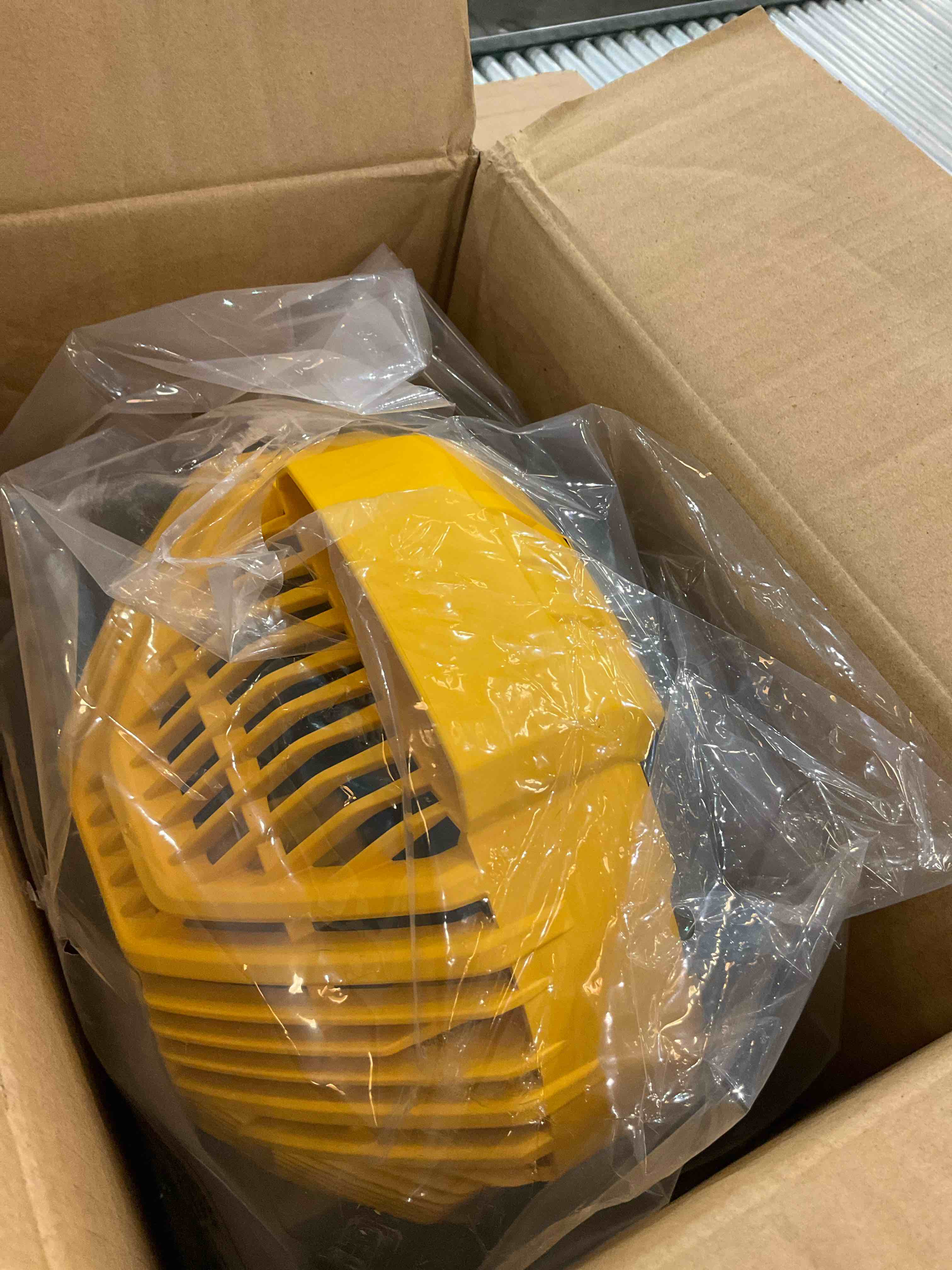 https://s3.amazonaws.com/lotting-images-prod/BargainHunt/EXS01389404_1722352908019.jpeg