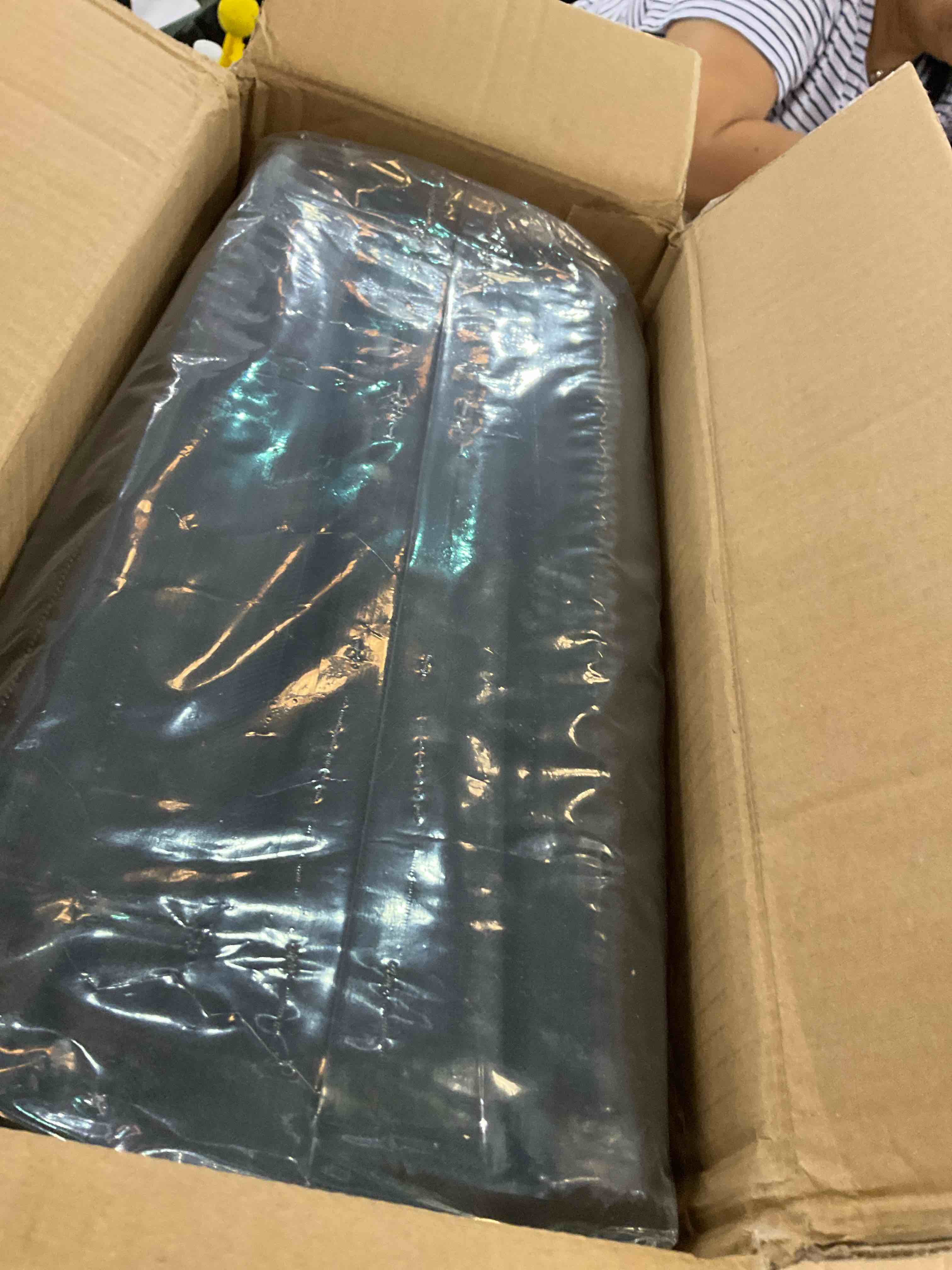 https://s3.amazonaws.com/lotting-images-prod/BargainHunt/EXS01389422_1722357767273.jpeg