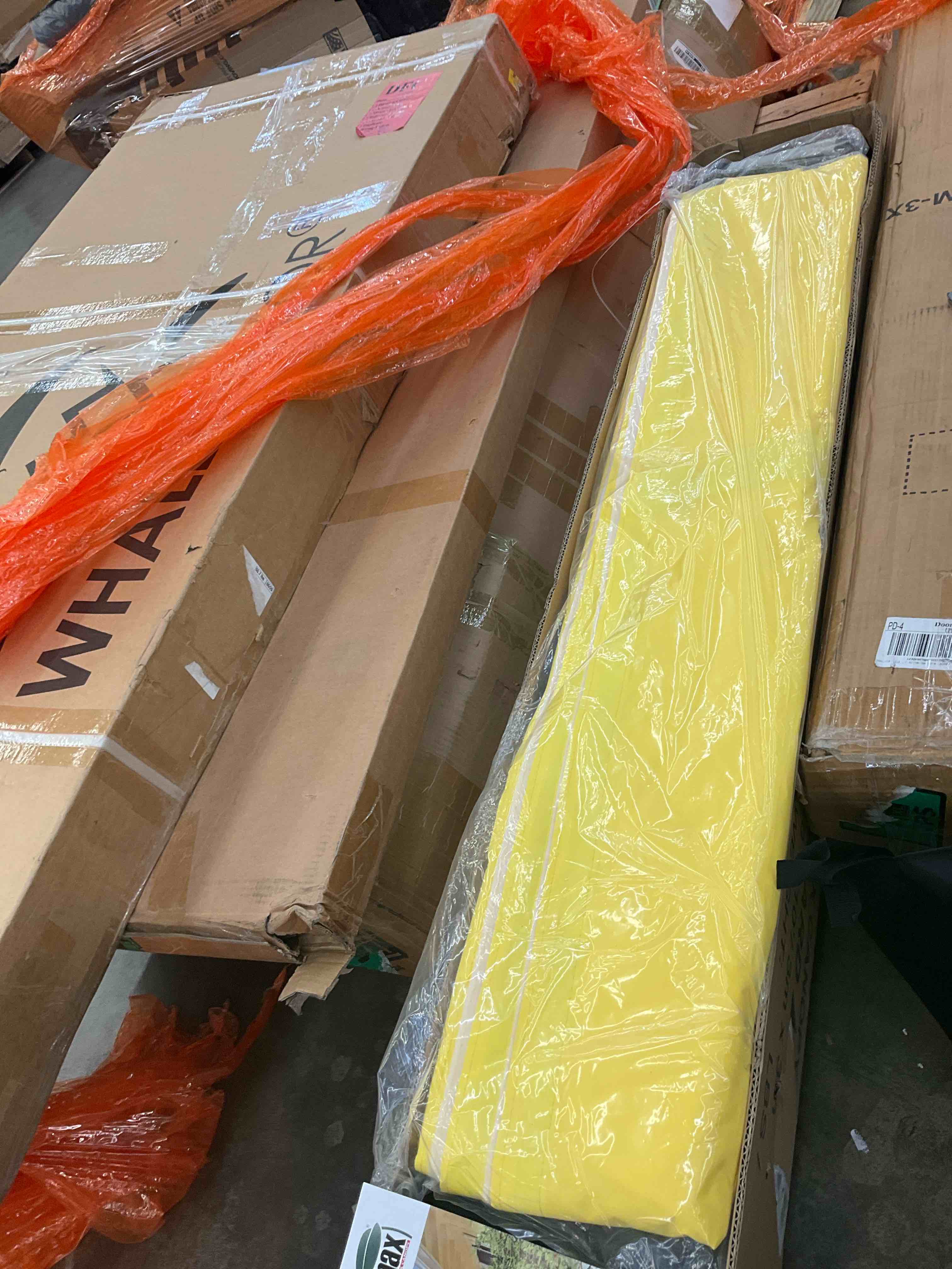 https://s3.amazonaws.com/lotting-images-prod/BargainHunt/EXS01392515_1723644852686.jpeg
