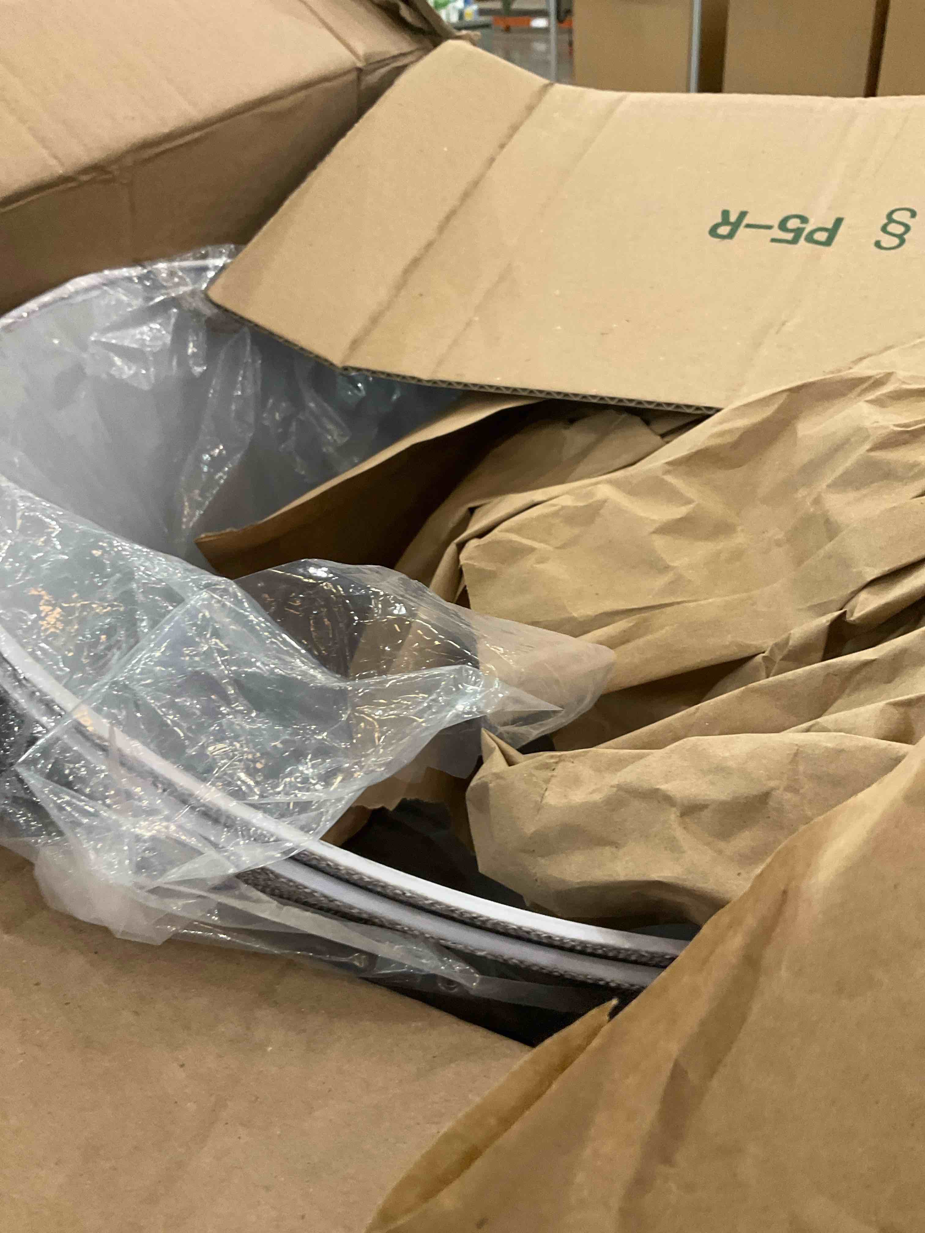 https://s3.amazonaws.com/lotting-images-prod/BargainHunt/EXS01400018_1722531967434.jpeg