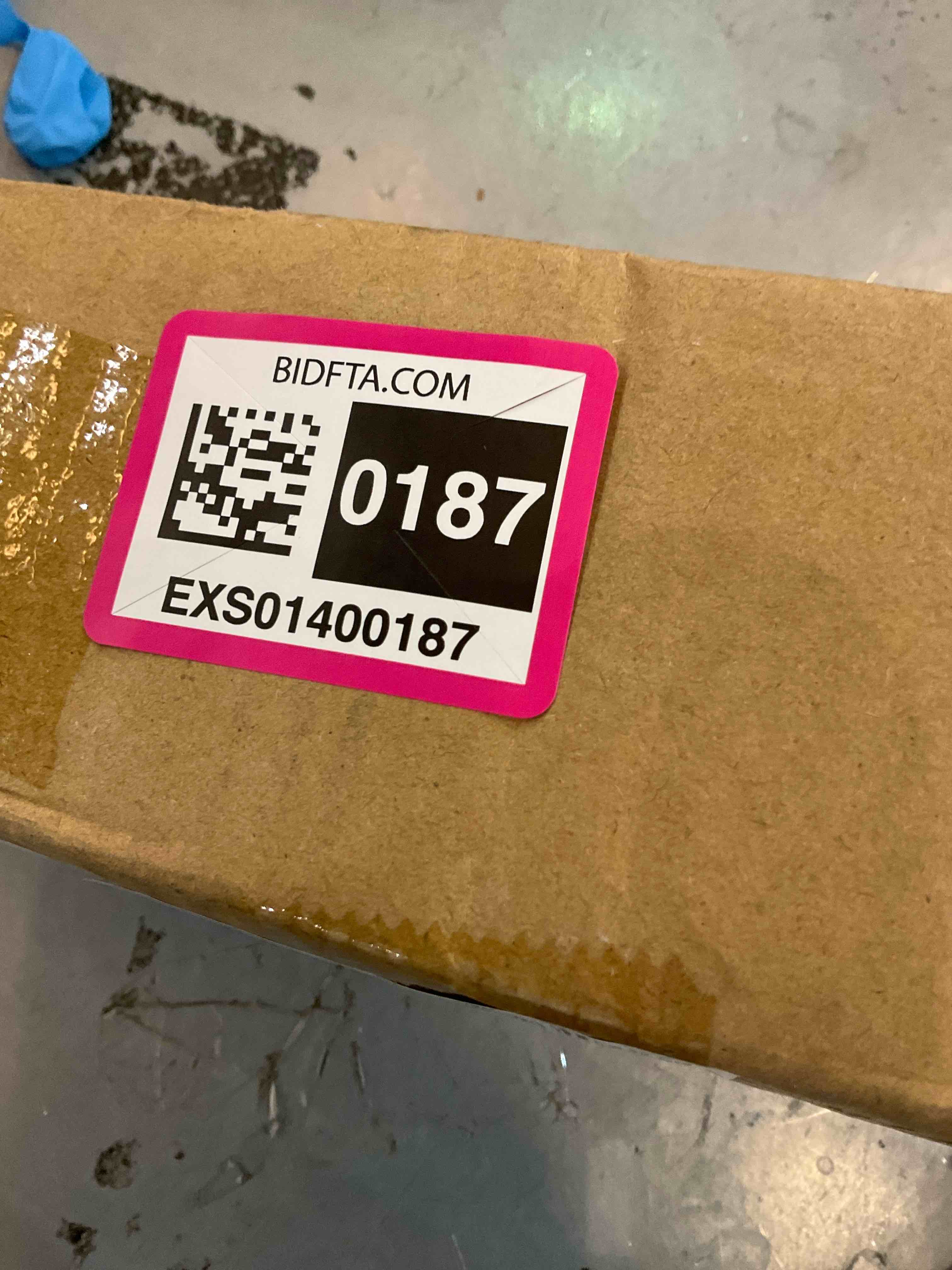 https://s3.amazonaws.com/lotting-images-prod/BargainHunt/EXS01400187_1722611987188.jpeg