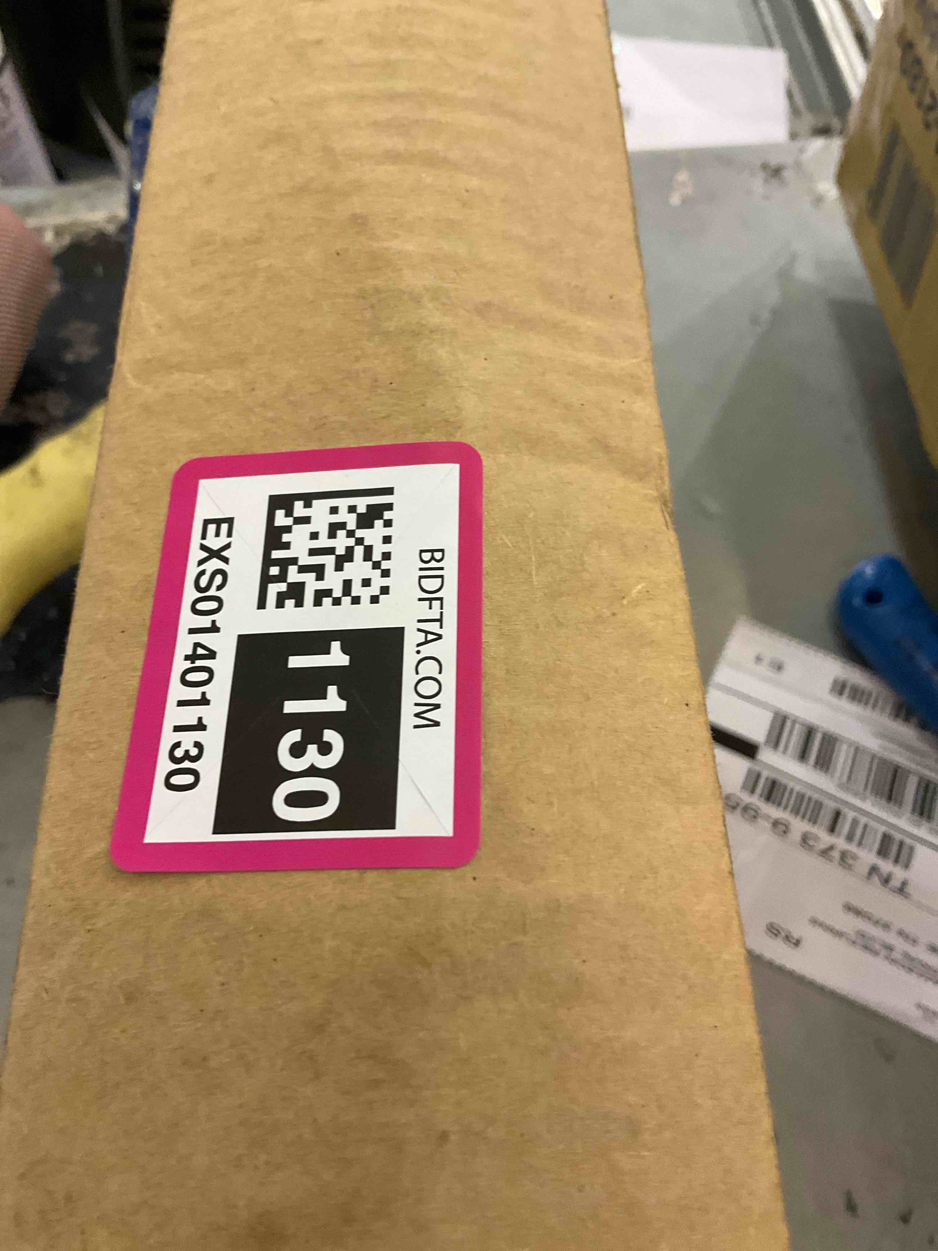 https://s3.amazonaws.com/lotting-images-prod/BargainHunt/EXS01401130_1722260144820.jpeg