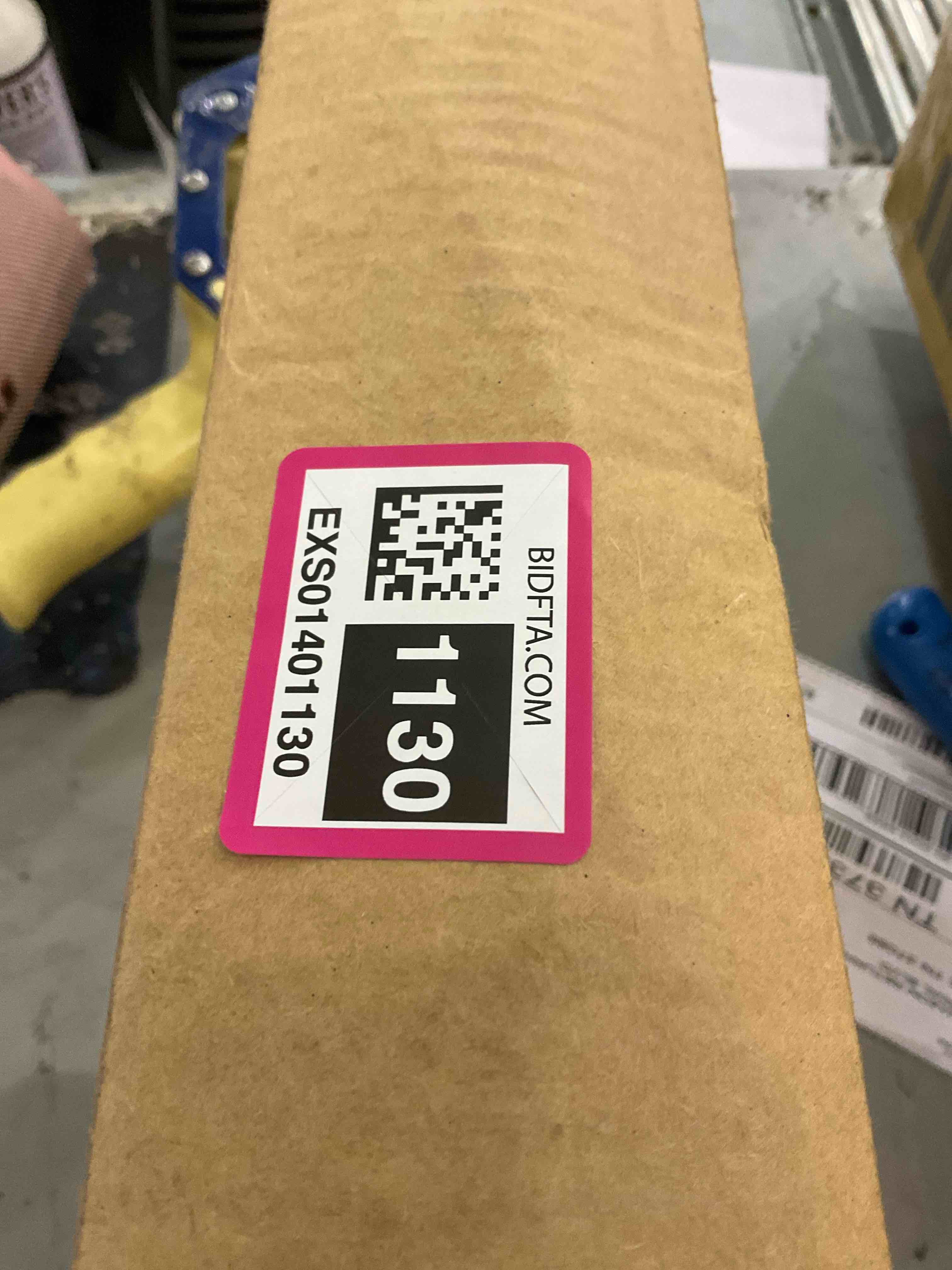 https://s3.amazonaws.com/lotting-images-prod/BargainHunt/EXS01401130_1722260145753.jpeg